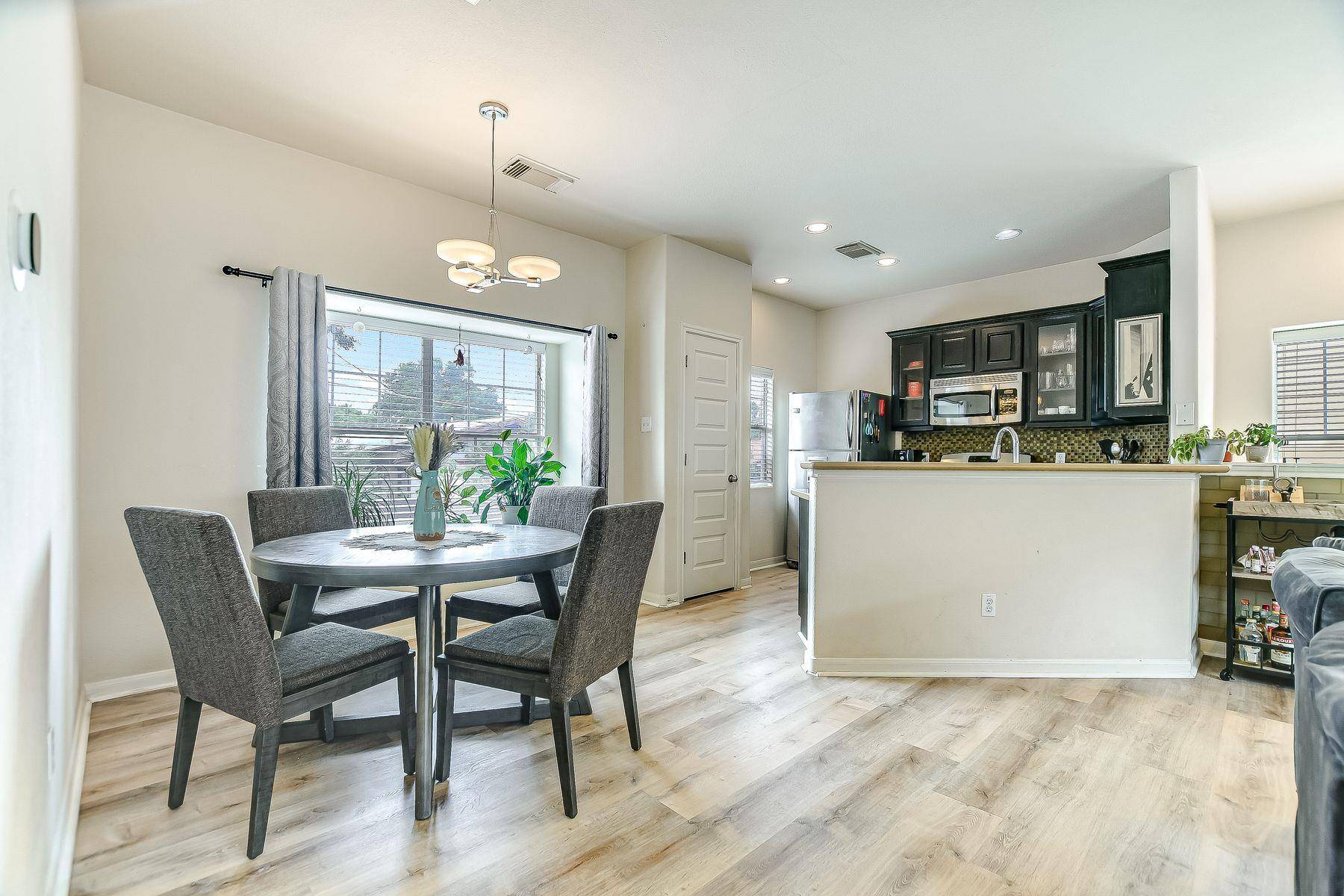 Austin, TX 78741,2913 Saville LOOP