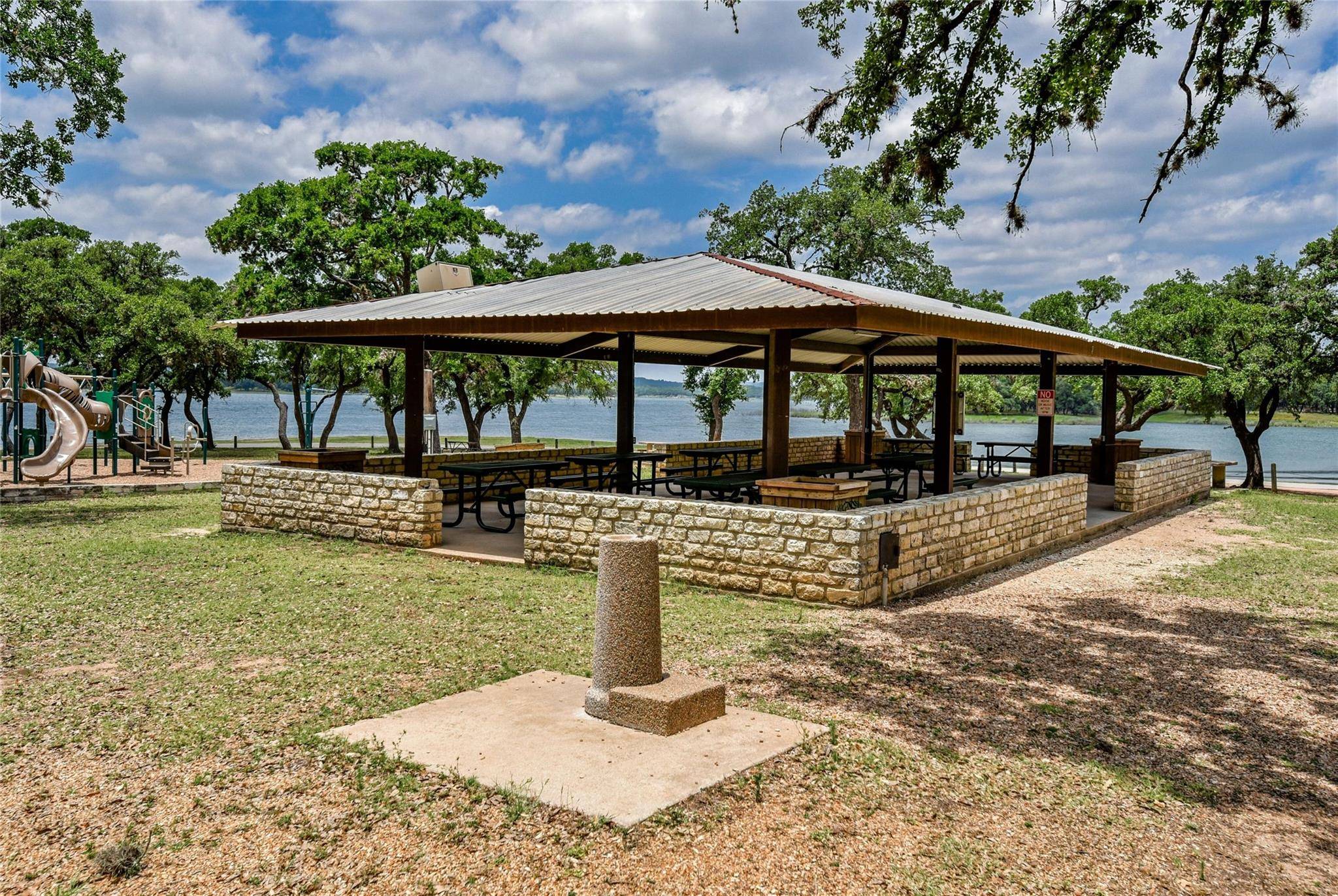 Lago Vista, TX 78645,20402 High DR