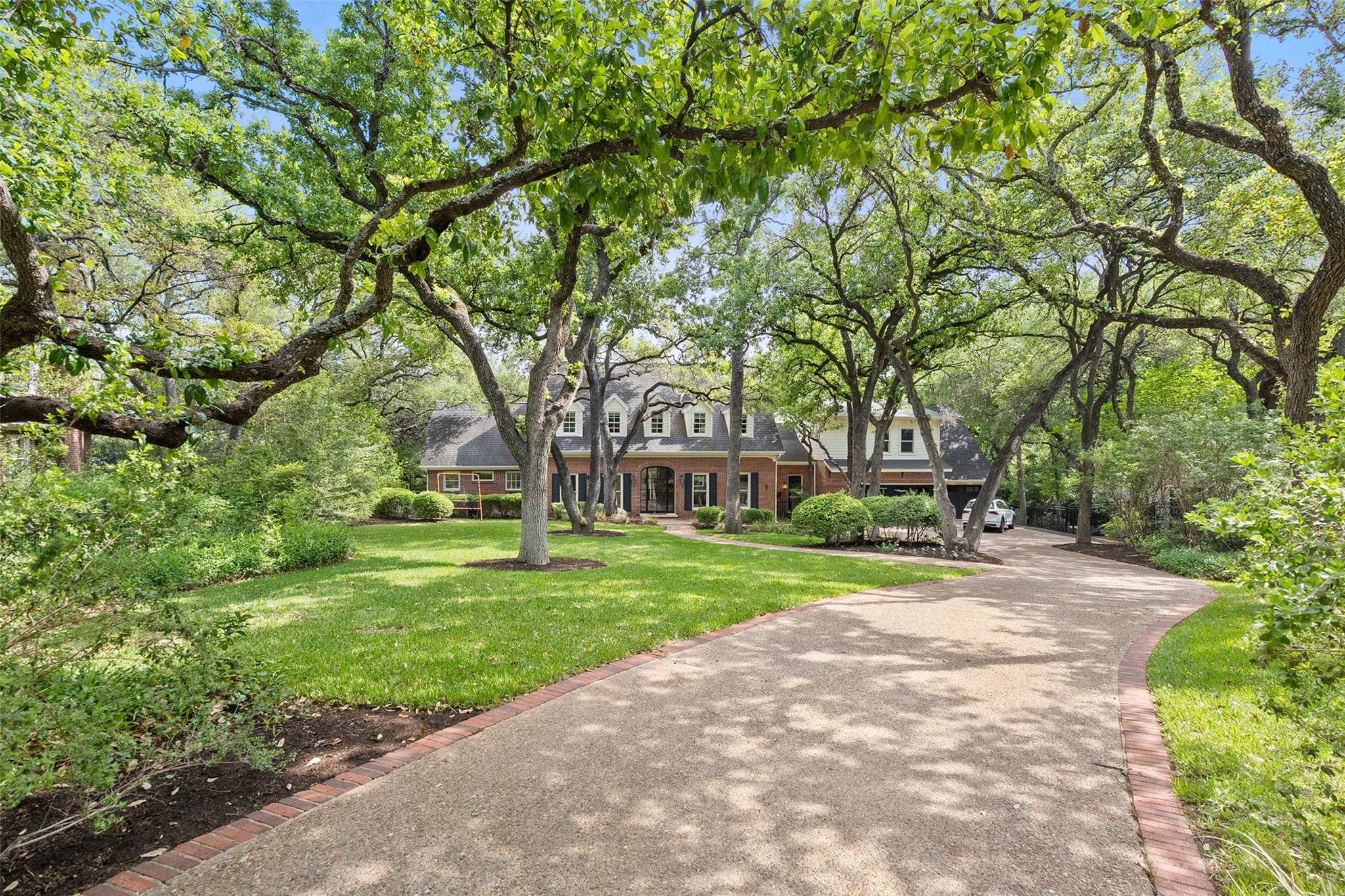 Austin, TX 78746,2601 Buckminister CT
