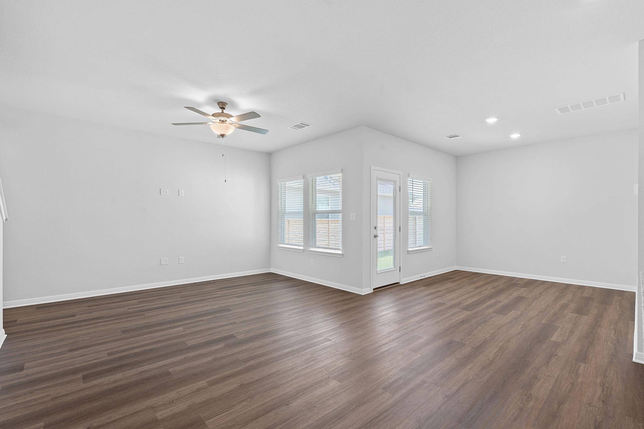 Hutto, TX 78634,109 Zinnia LN