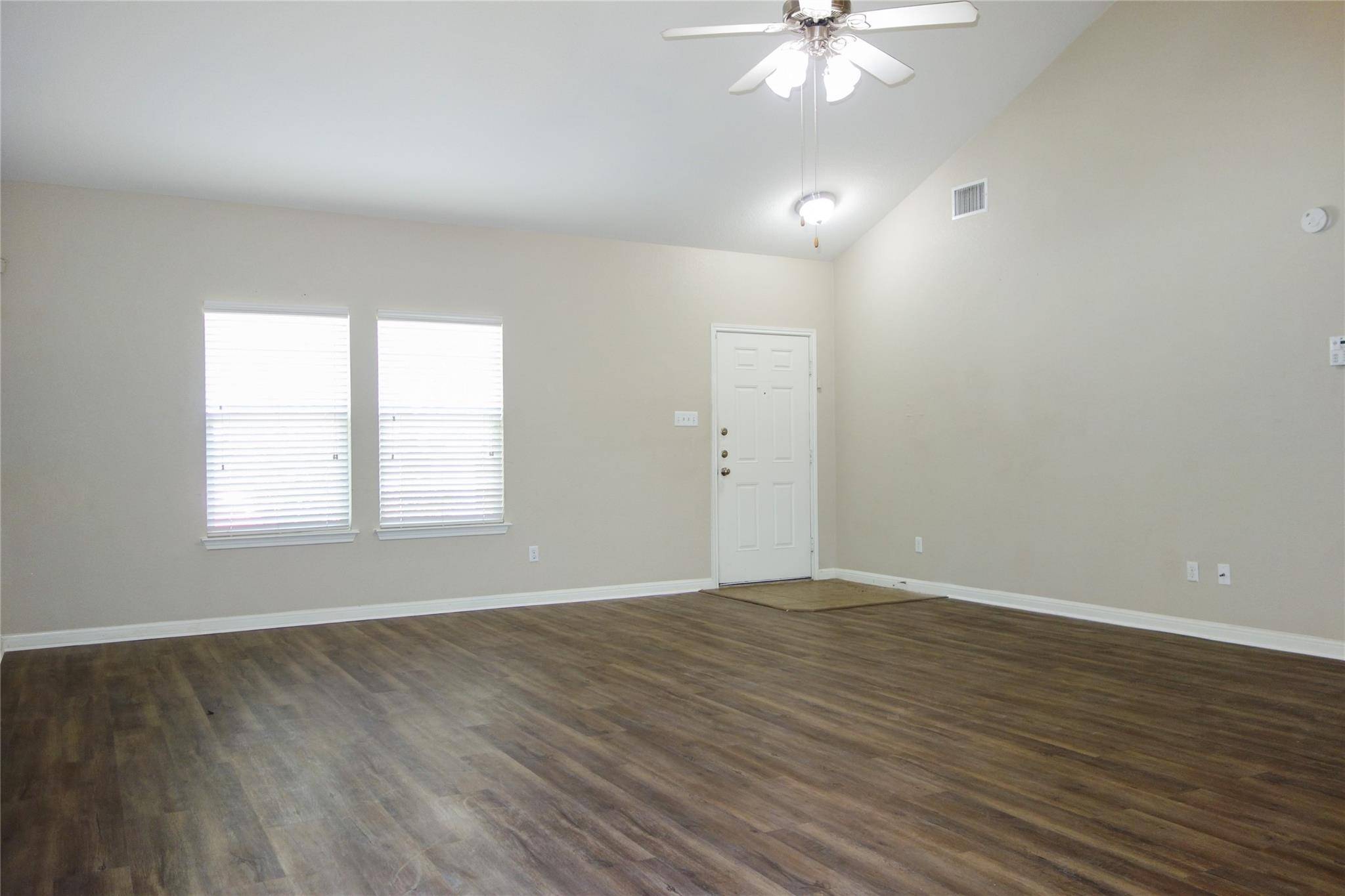 Hutto, TX 78634,108 Lavaca LOOP