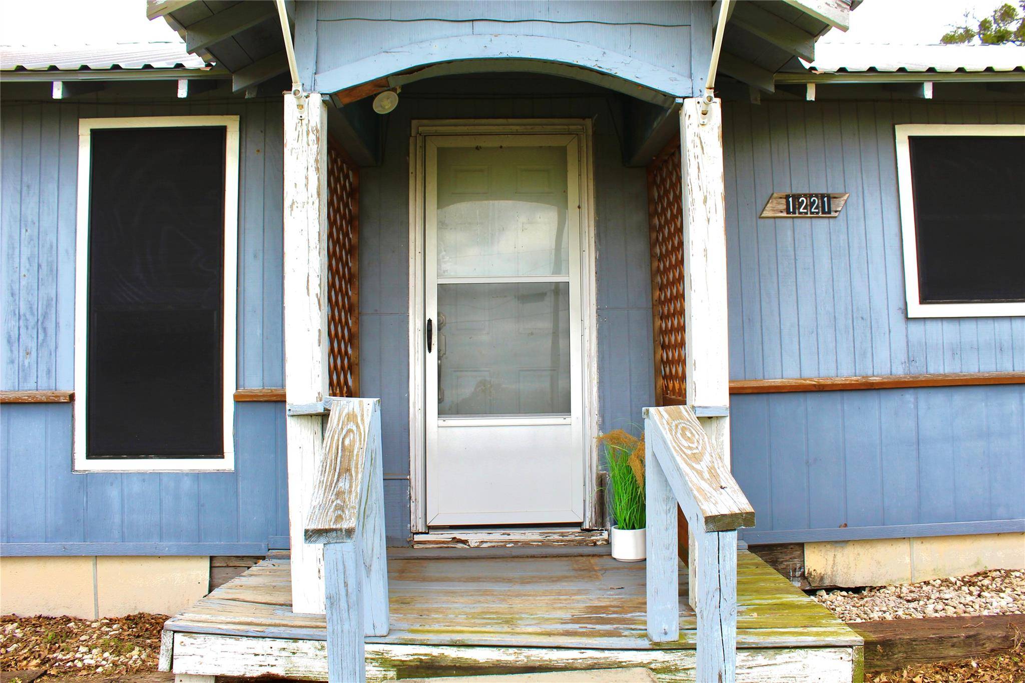 Lexington, TX 78947,1221 Giddings ST