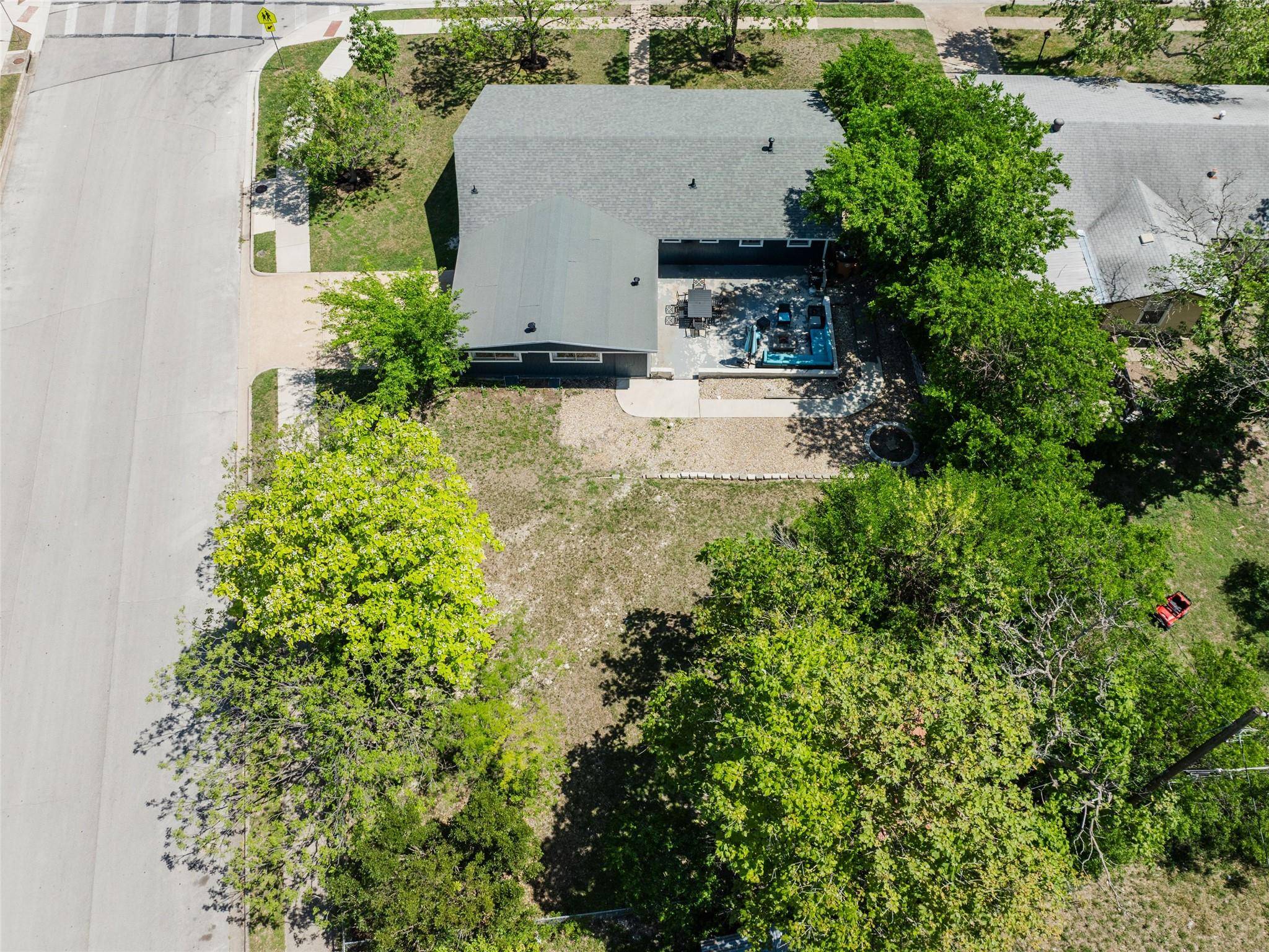 Austin, TX 78752,7706 Delafield LN