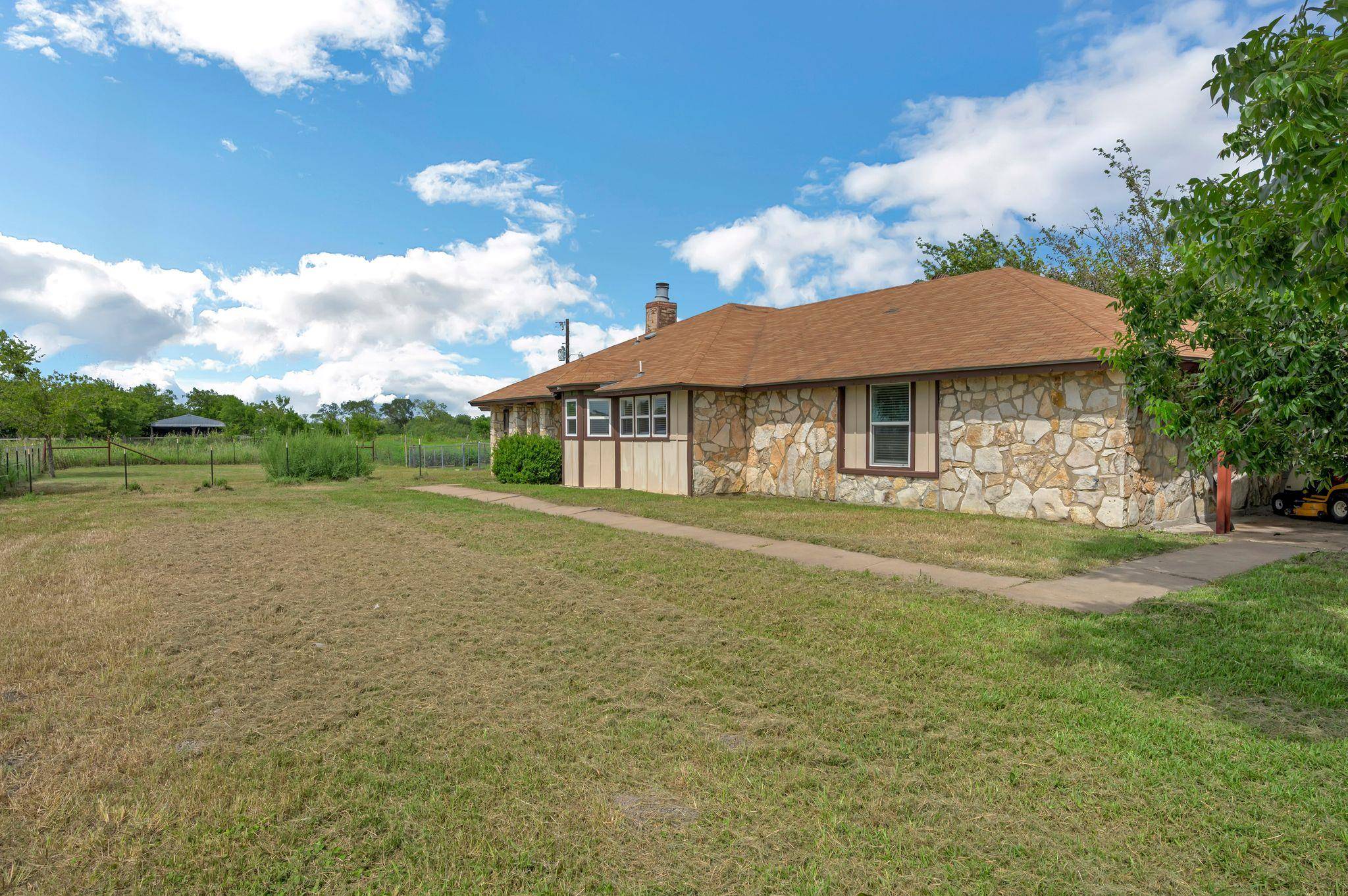 Moody, TX 76557,16885 State Highway 317