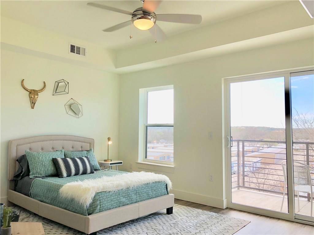 Austin, TX 78757,6444 Burnet RD #305