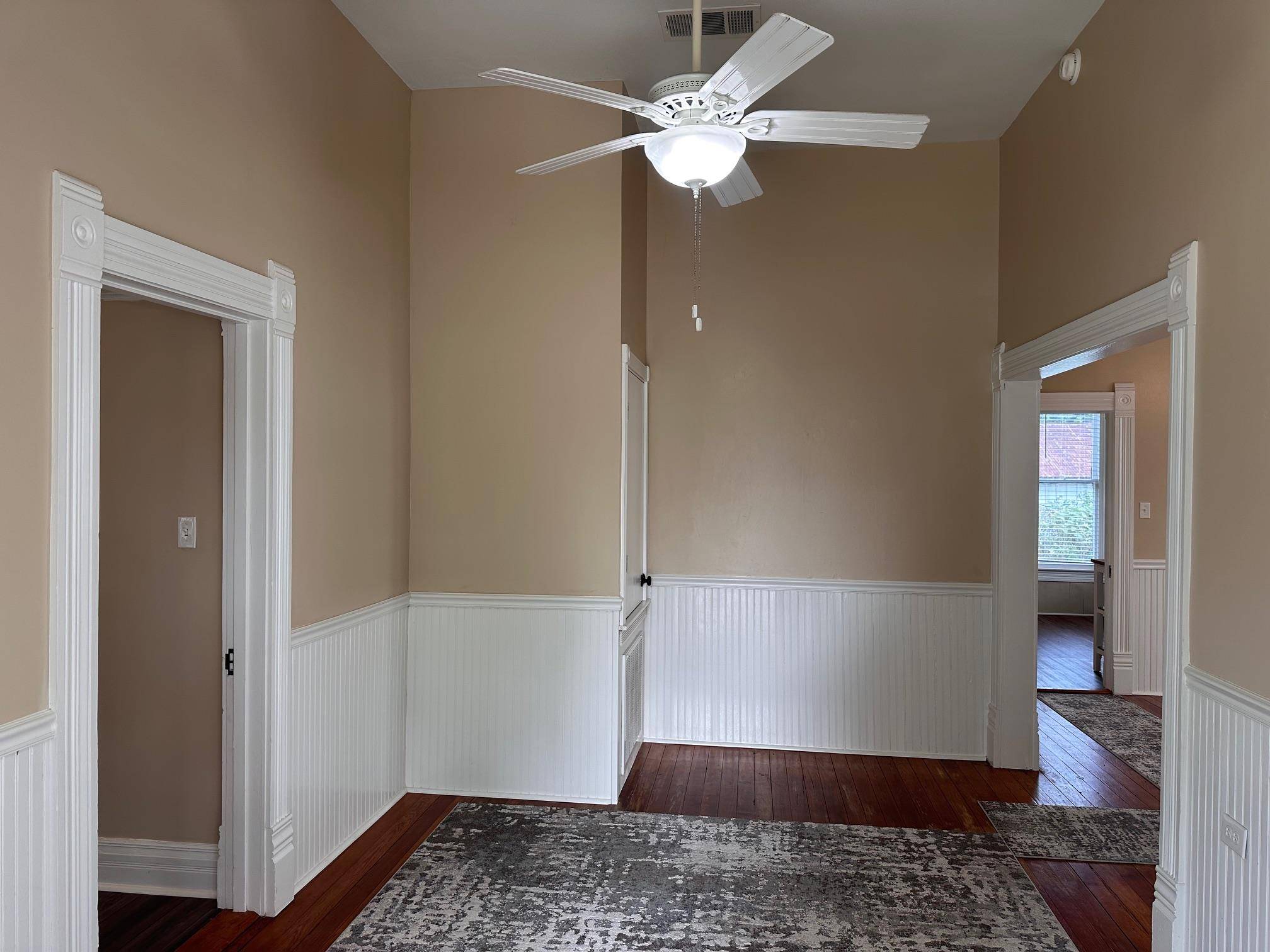 Smithville, TX 78957,607 Mills ST