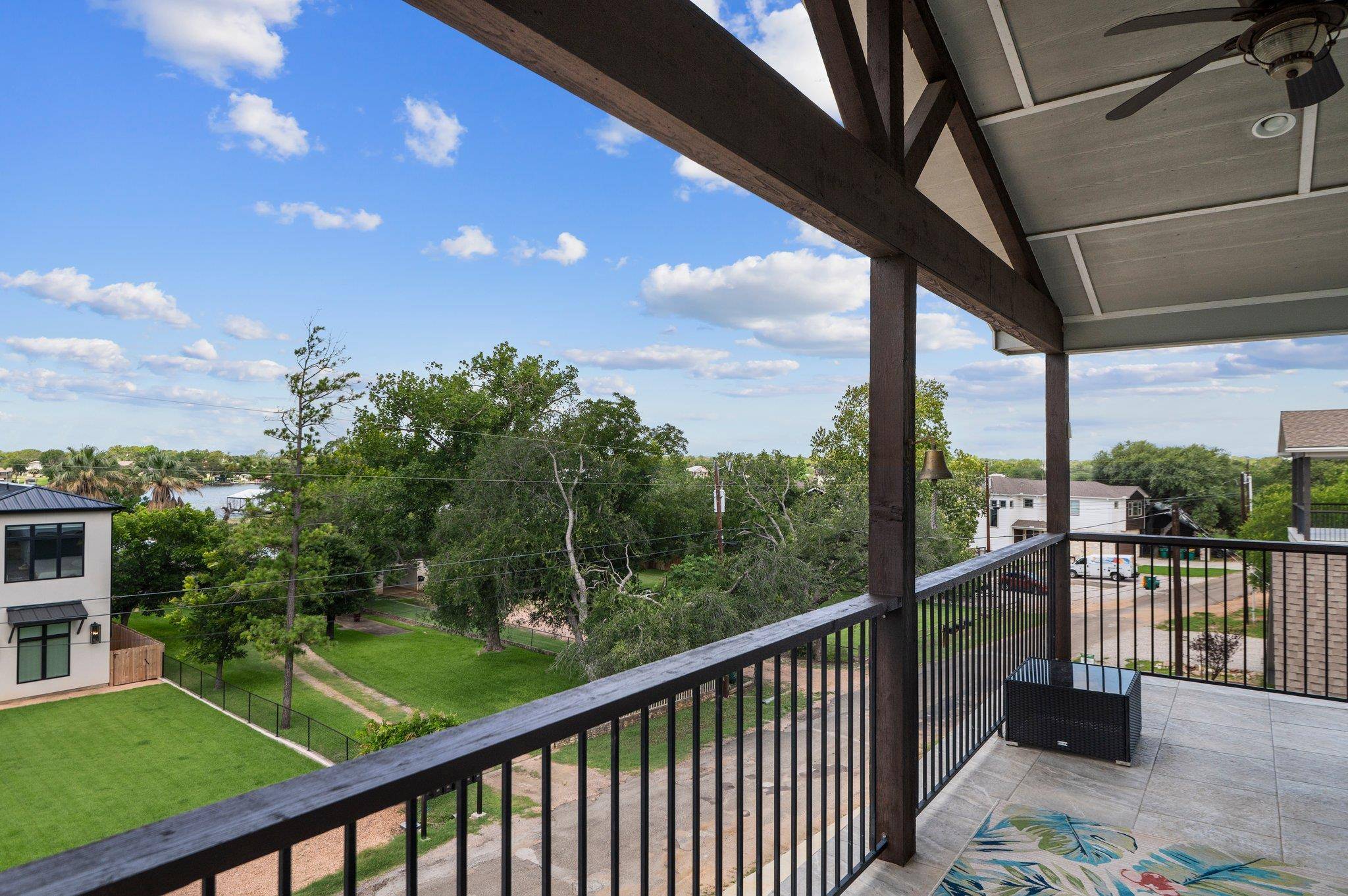 Granite Shoals, TX 78654,1513 Hill Top DR