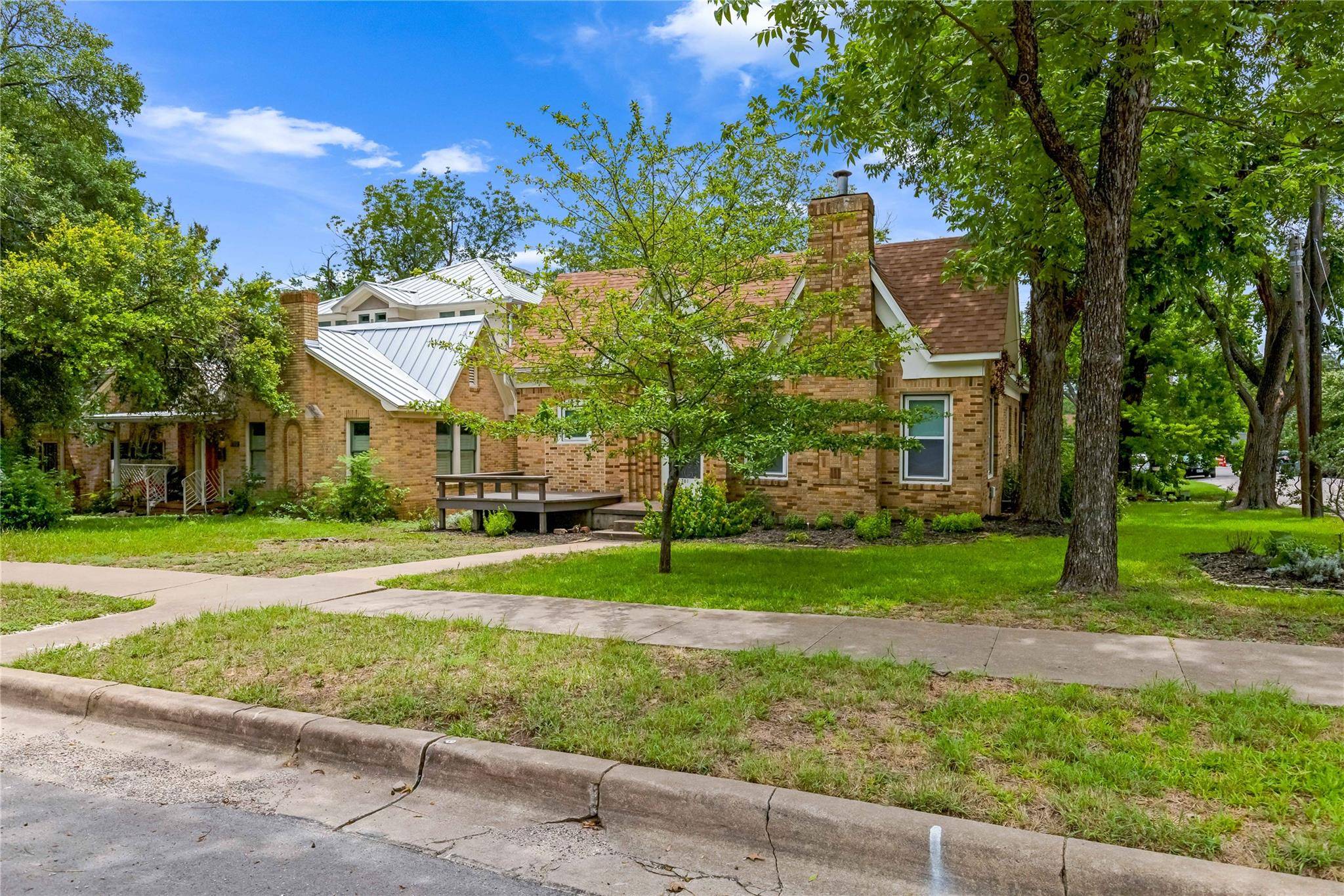 Austin, TX 78705,701 Carolyn Ave #A