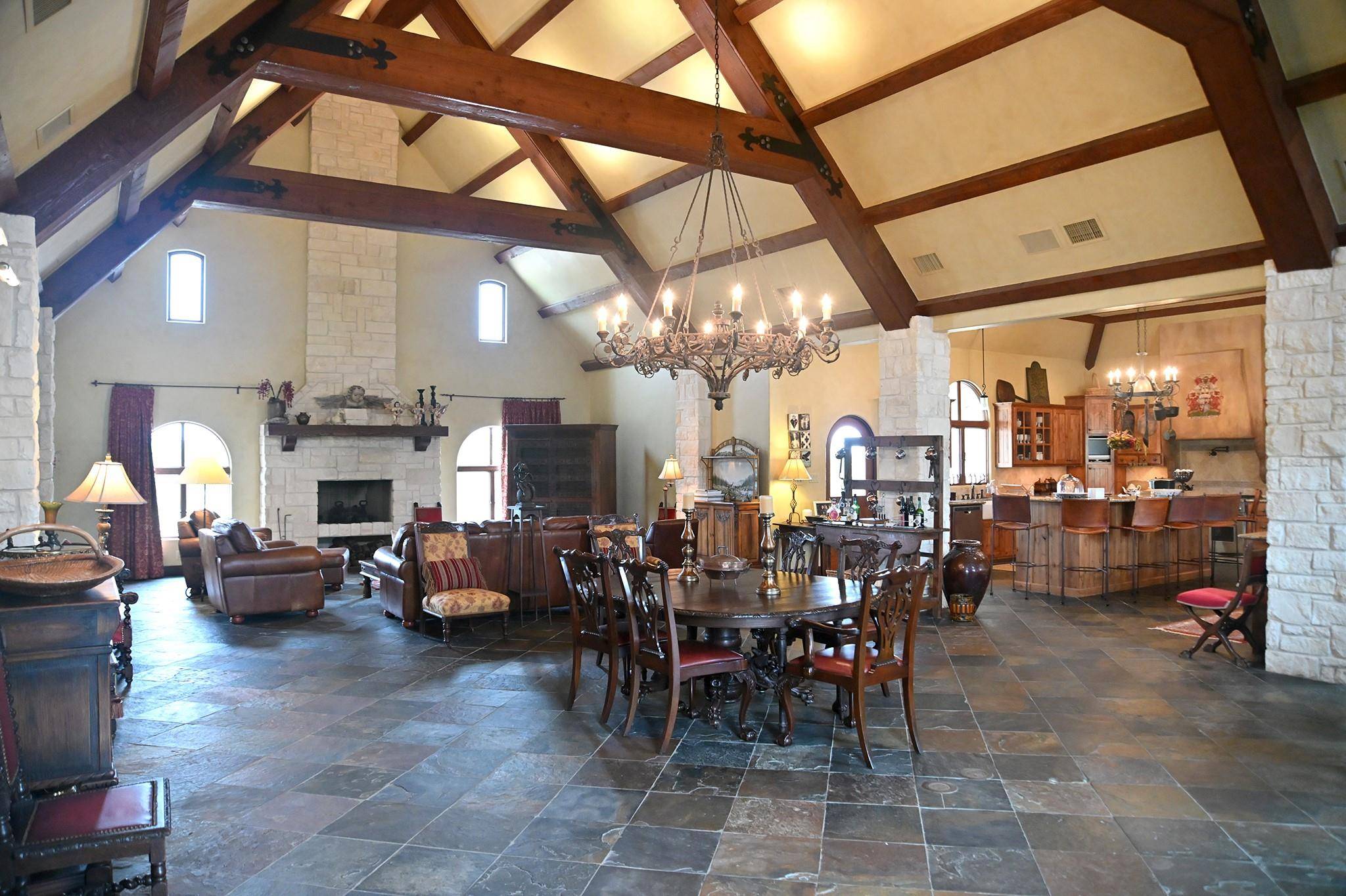 Cuero, TX 77954,5904 Old Yoakum RD