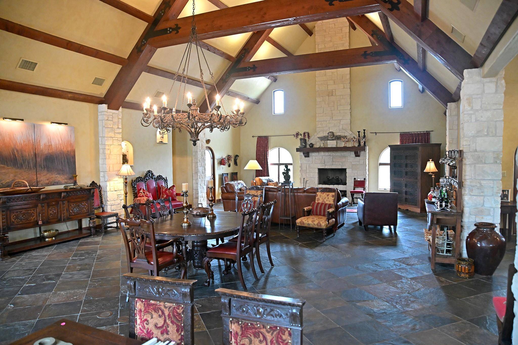 Cuero, TX 77954,5904 Old Yoakum RD