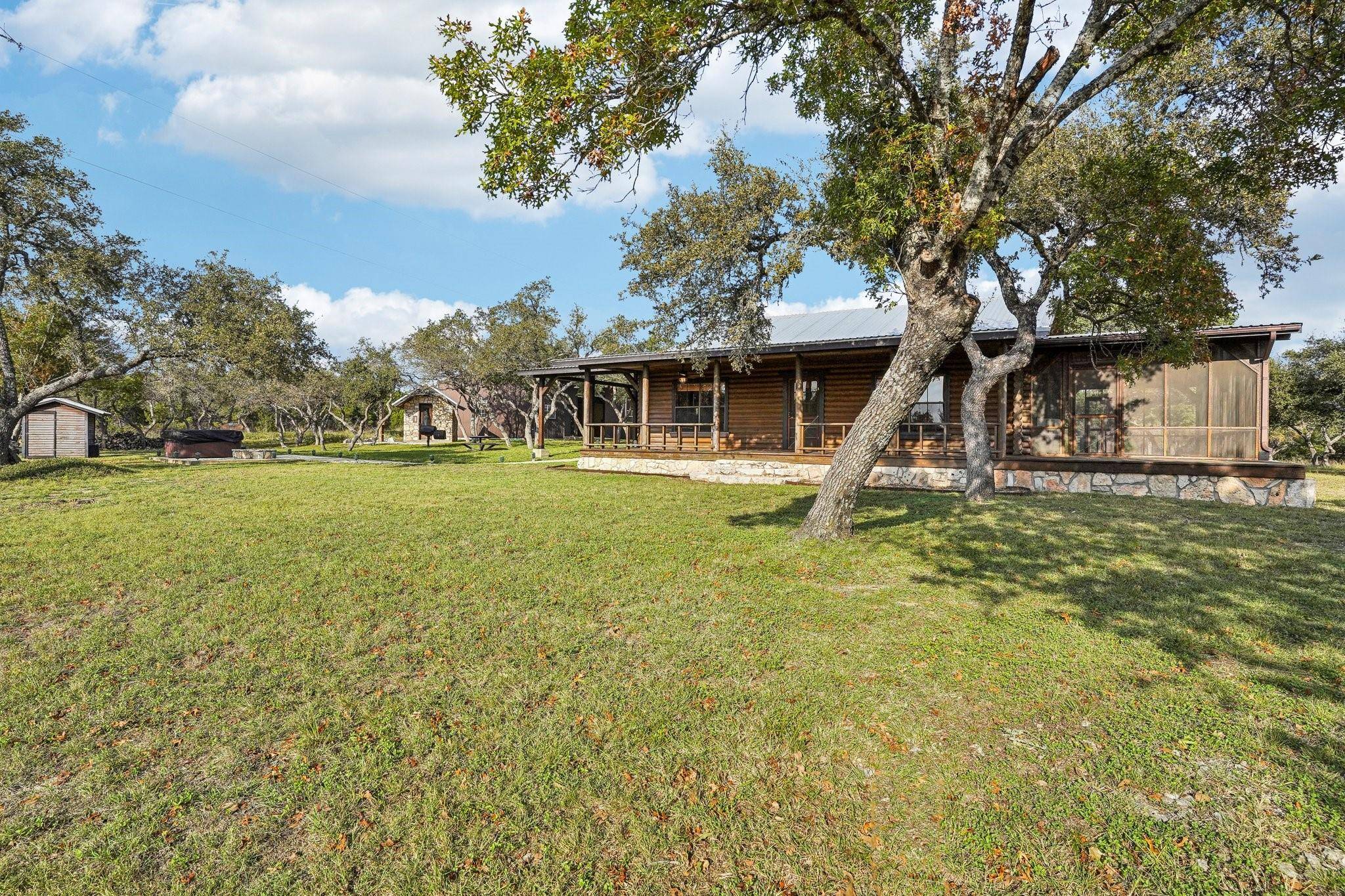 Wimberley, TX 78676,210 N Rainbow Ranch RD