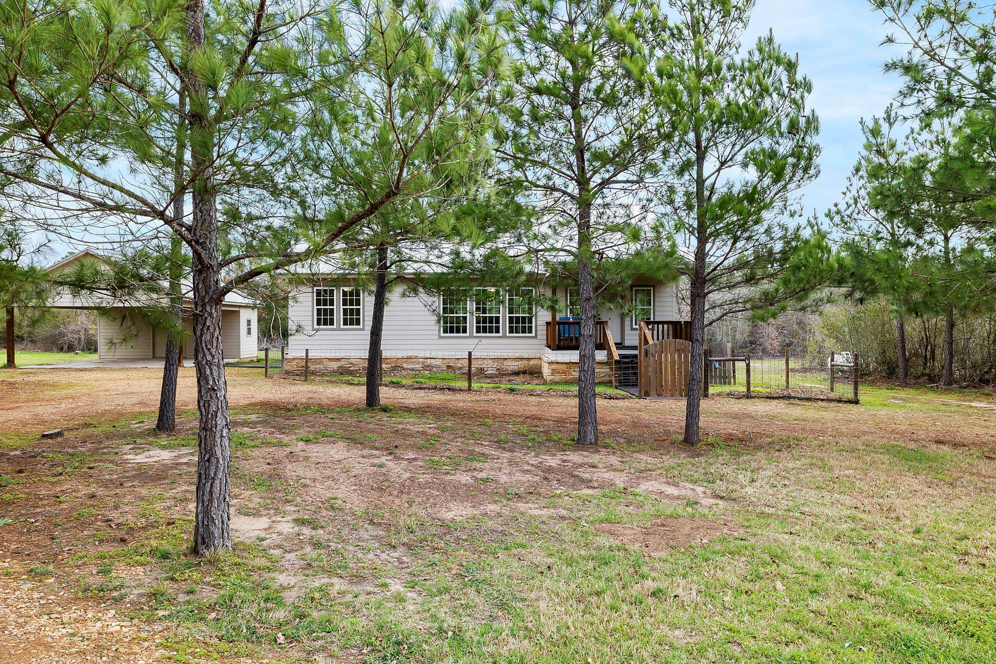 Paige, TX 78659,226 Pine Valley DR