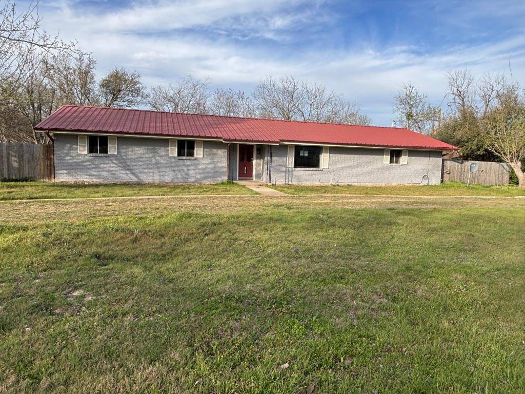 Bartlett, TX 76511,1008 W Pietzsch ST