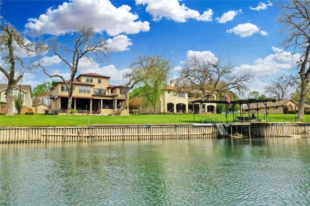New Braunfels, TX 78130,380 Rio DR