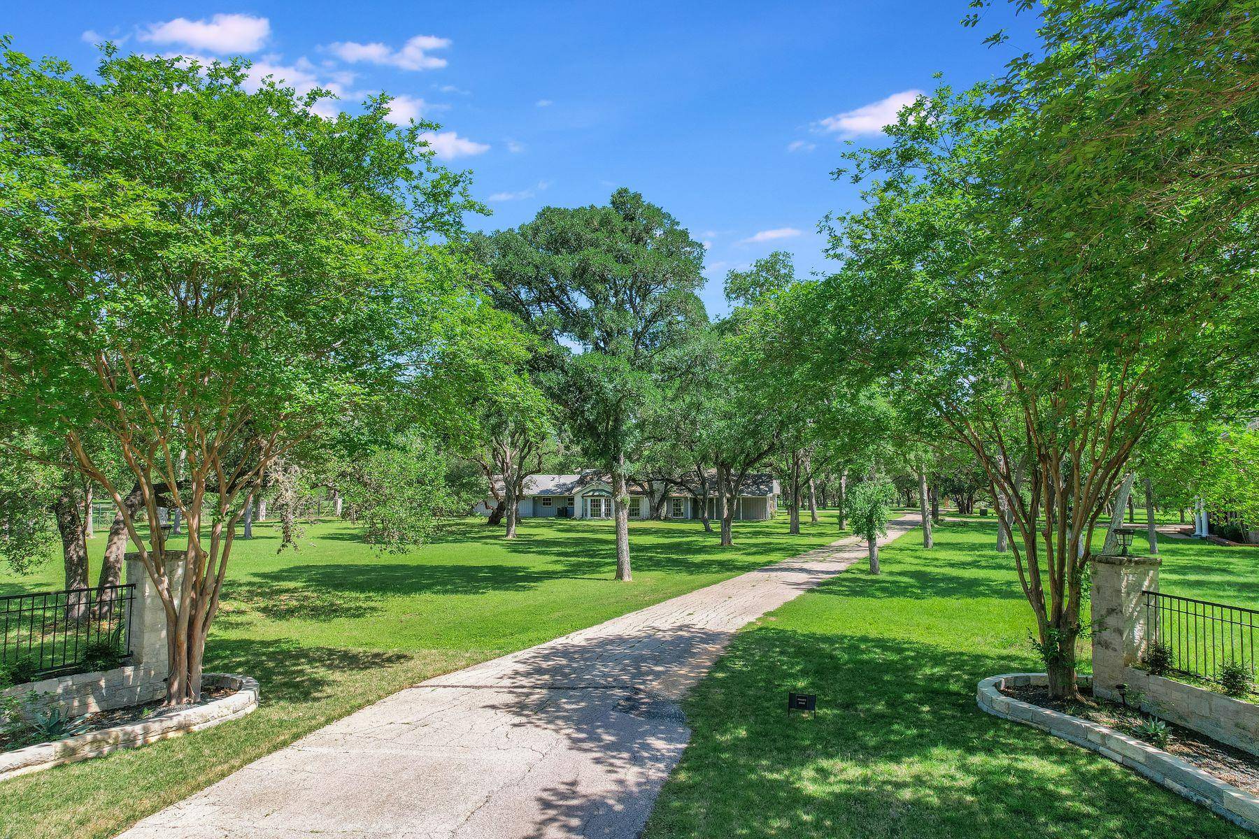 Sunset Valley, TX 78745,780 Oakdale DR