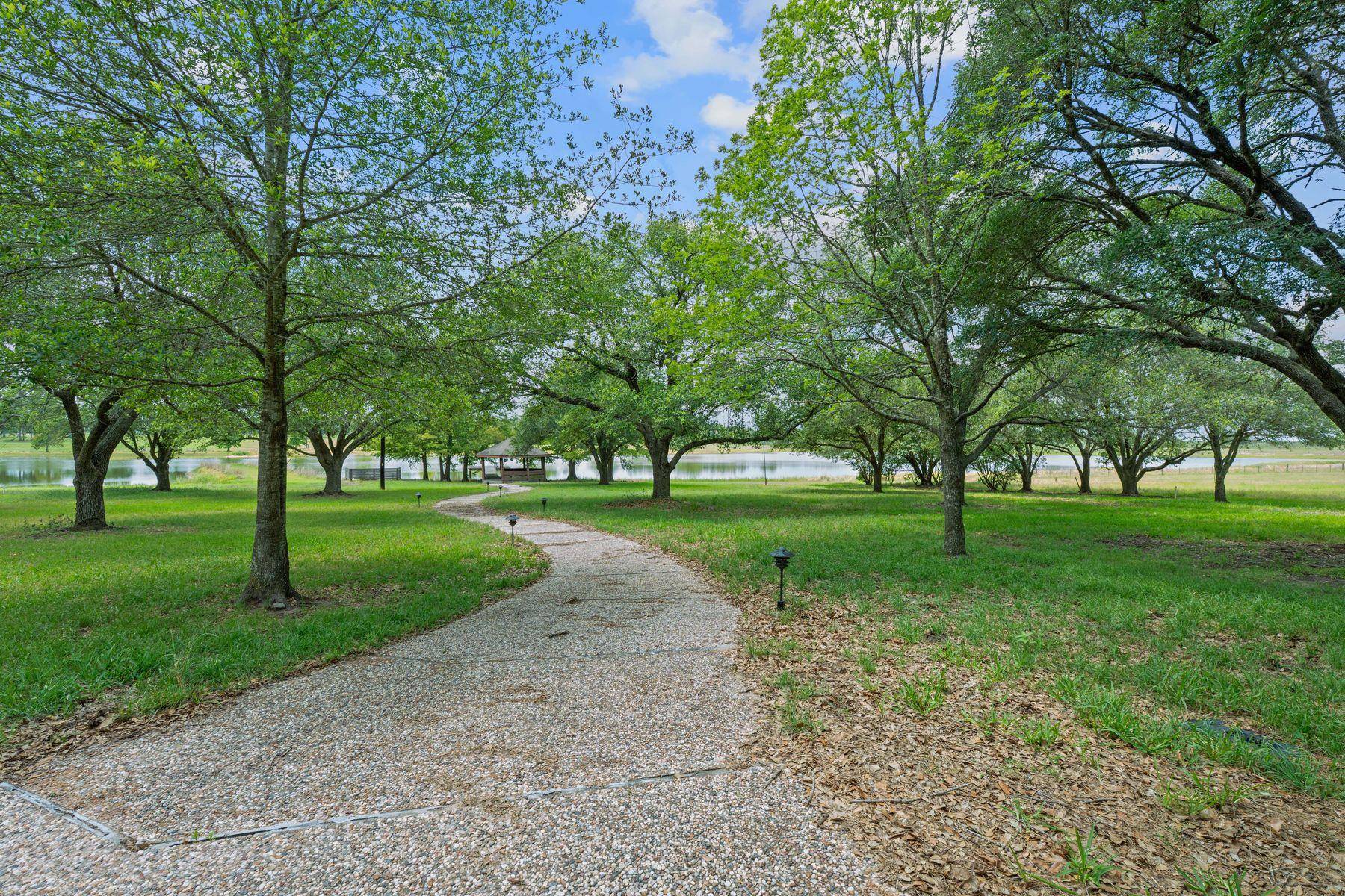 Giddings, TX 78942,1063 Private Road 4485
