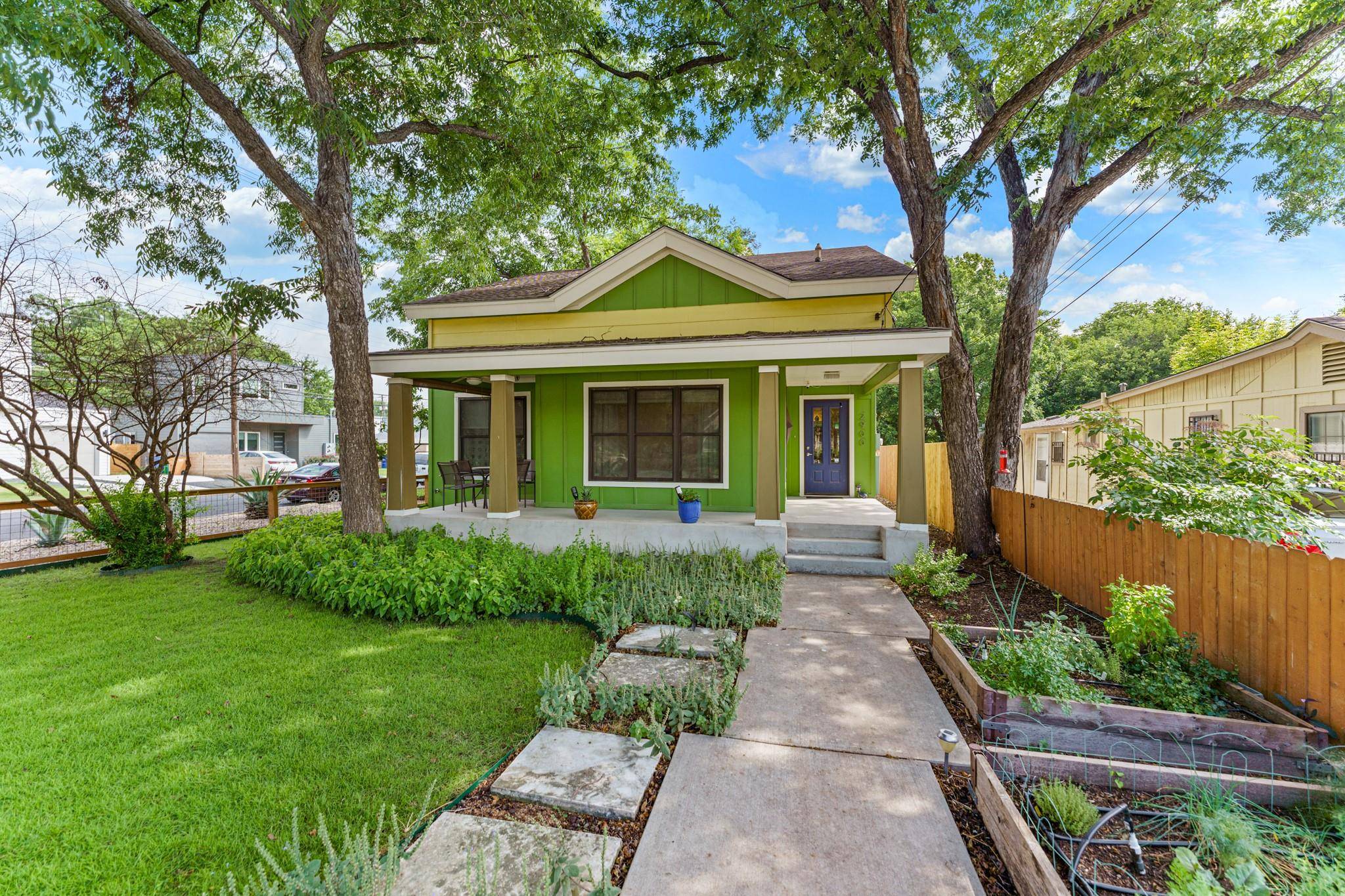 Austin, TX 78702,2900 East 4th ST
