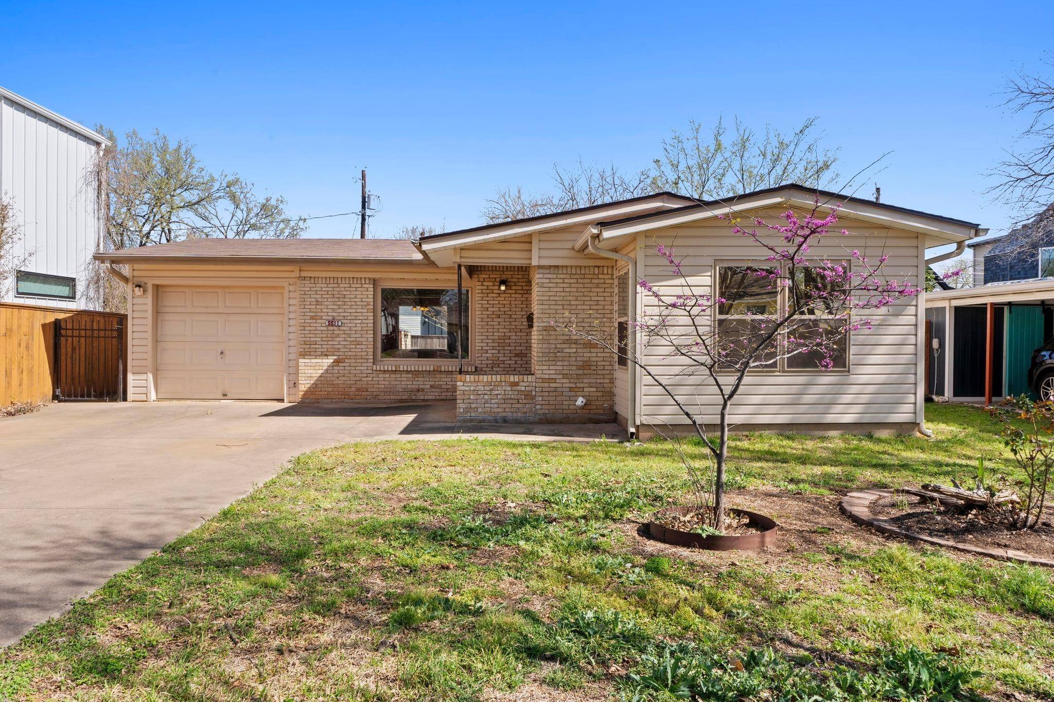 Austin, TX 78751,5511 Duval ST