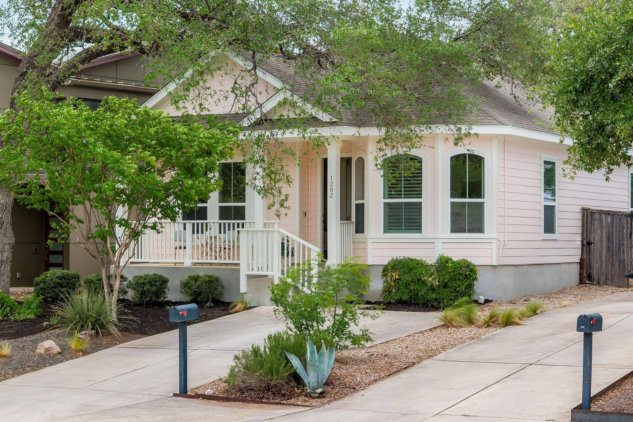Austin, TX 78702,1202 Cotton ST