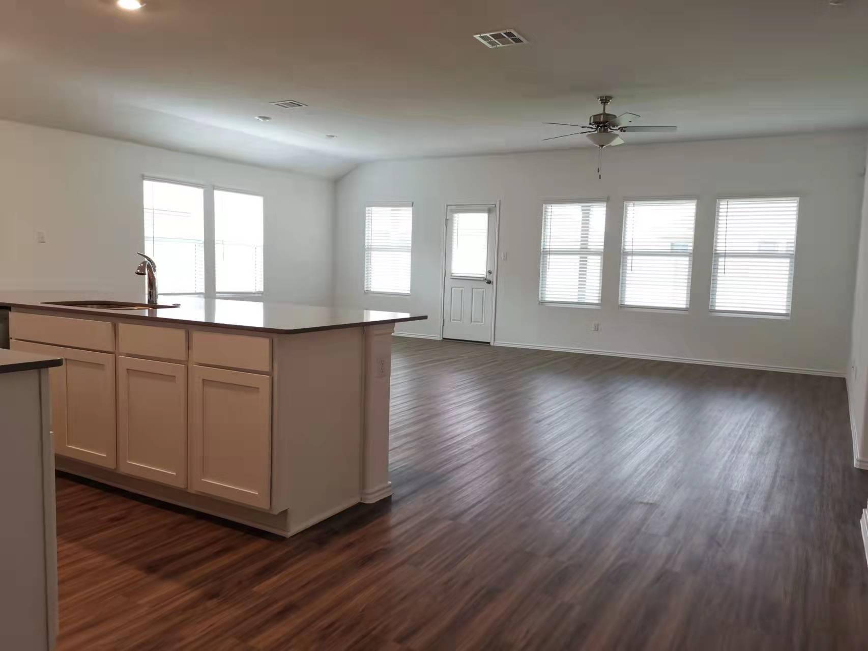 Hutto, TX 78634,105 Bear Oak ST