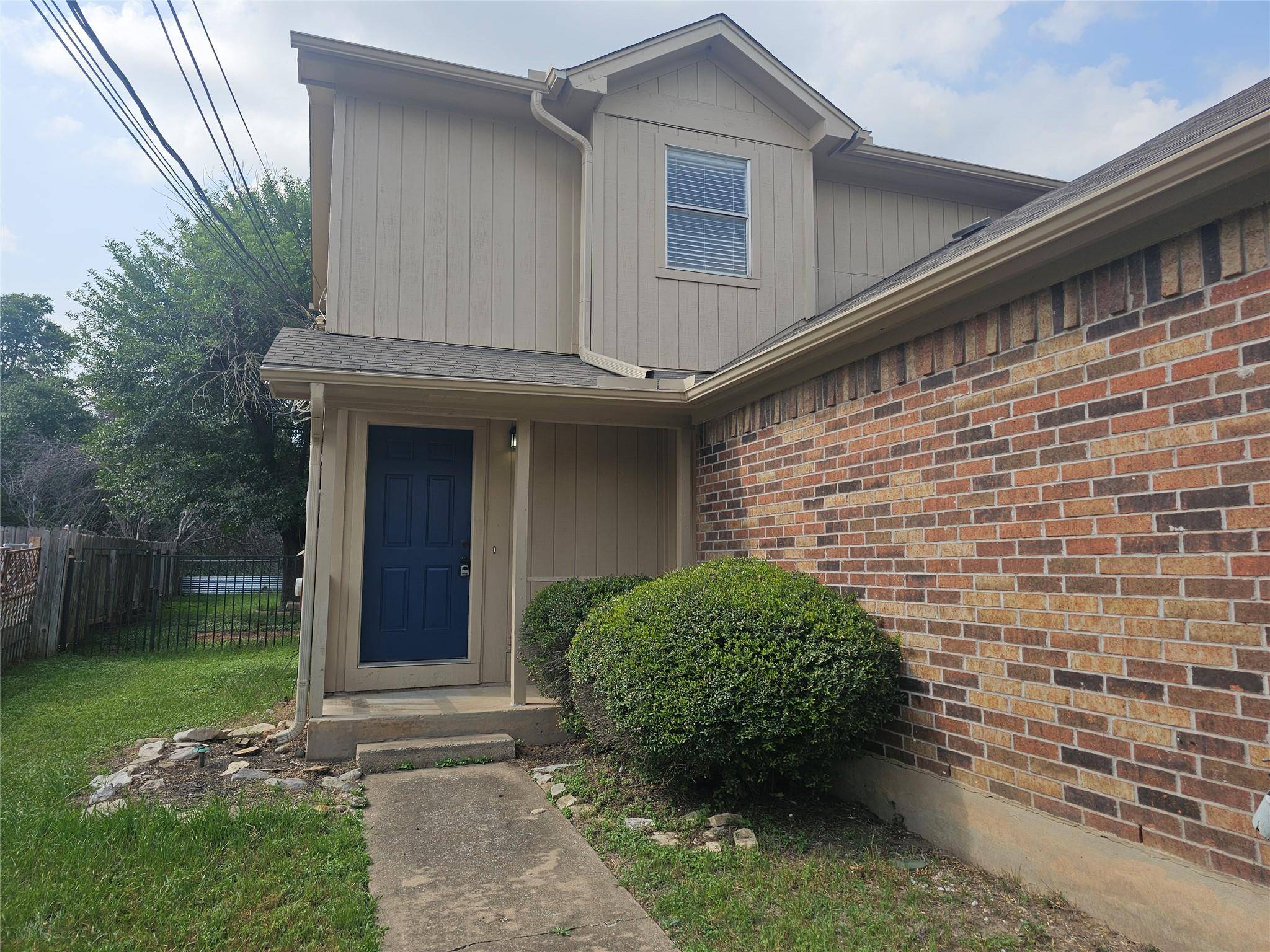 Austin, TX 78735,5912 Parkwood DR #B