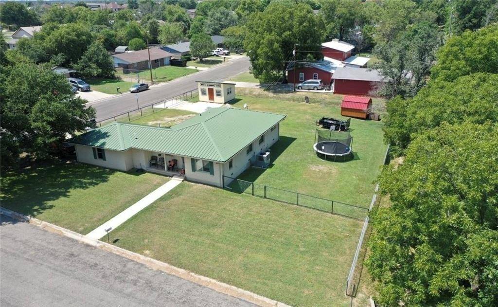 Lampasas, TX 76550,1421 W 4th ST