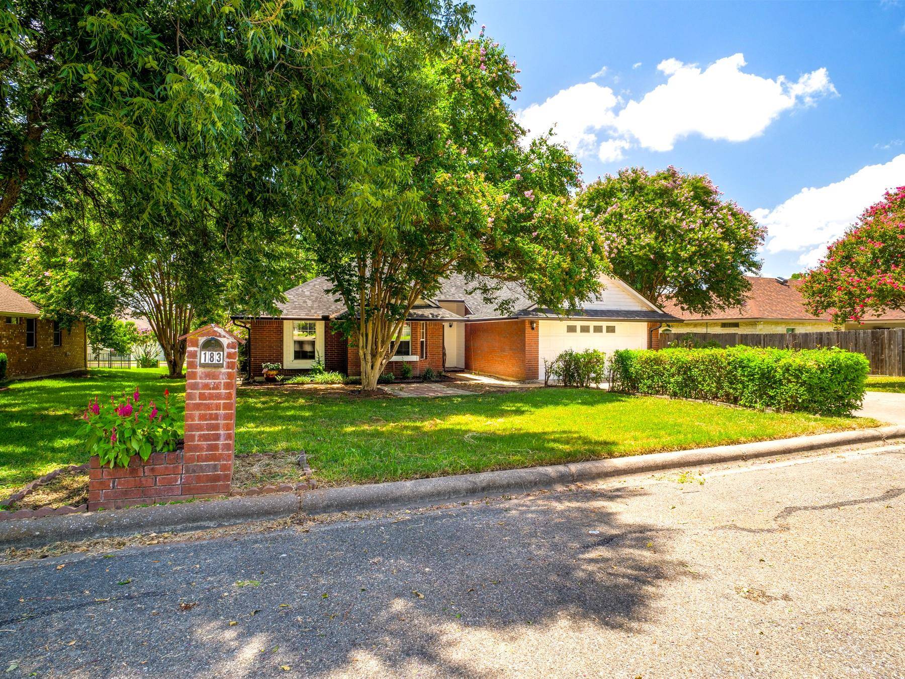 Meadowlakes, TX 78654,183 Cypress PT