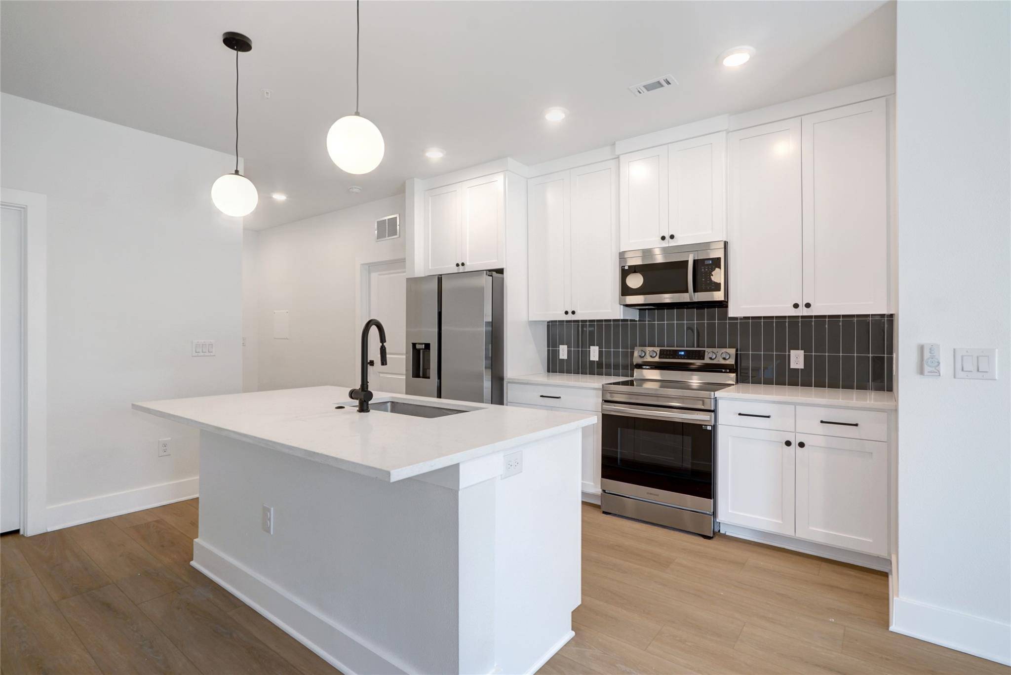 Austin, TX 78705,3000 E Duval ST #203