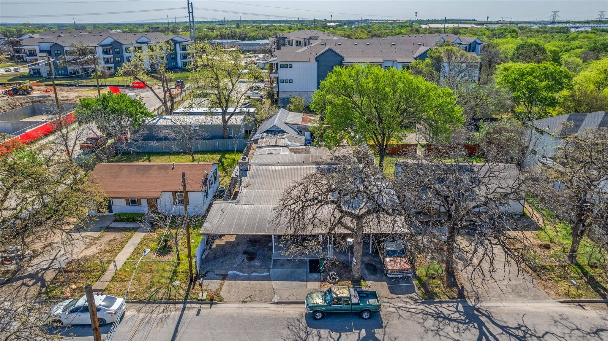 Austin, TX 78741,703 Valdez ST