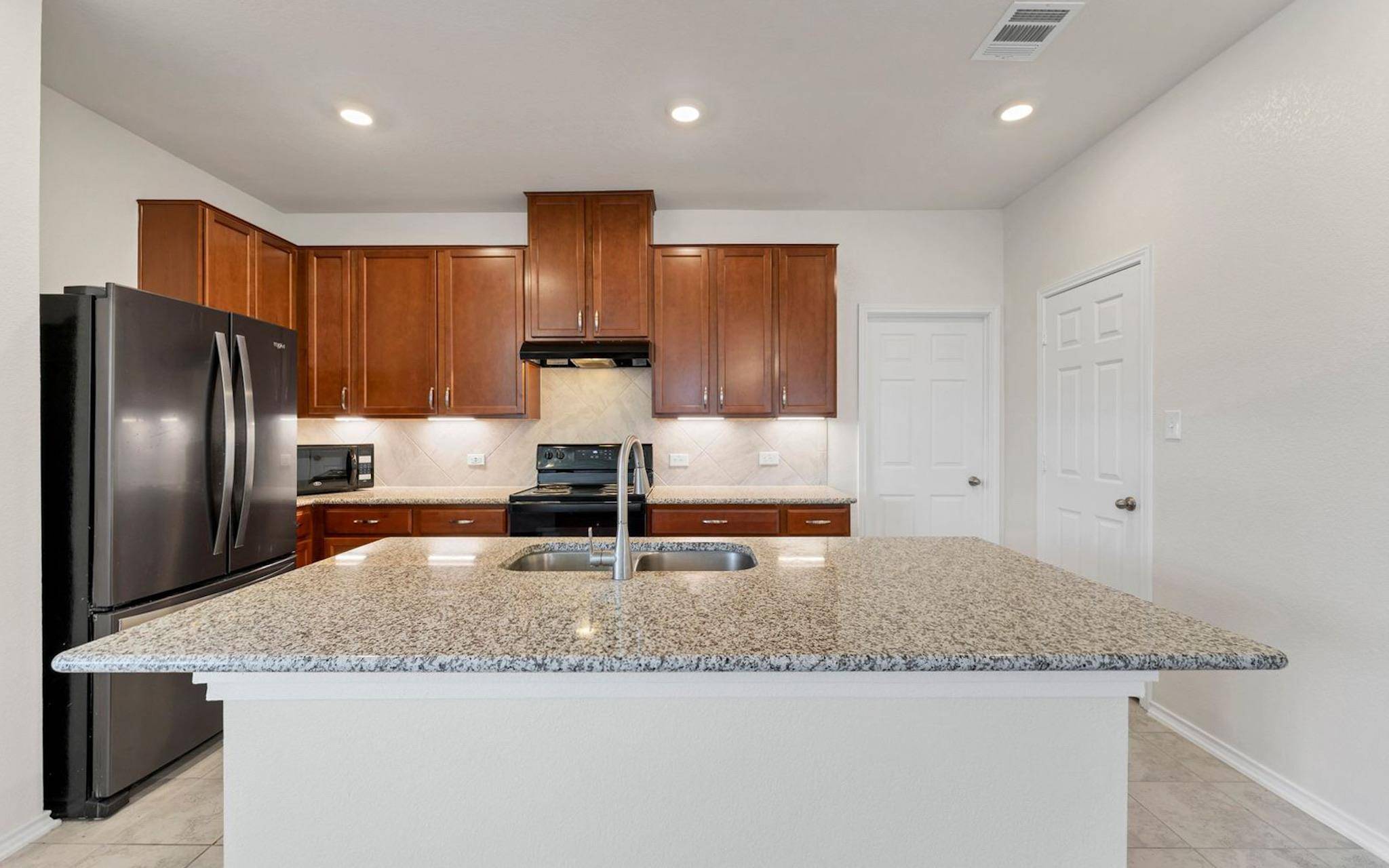 Kyle, TX 78640,229 Kennicott DR