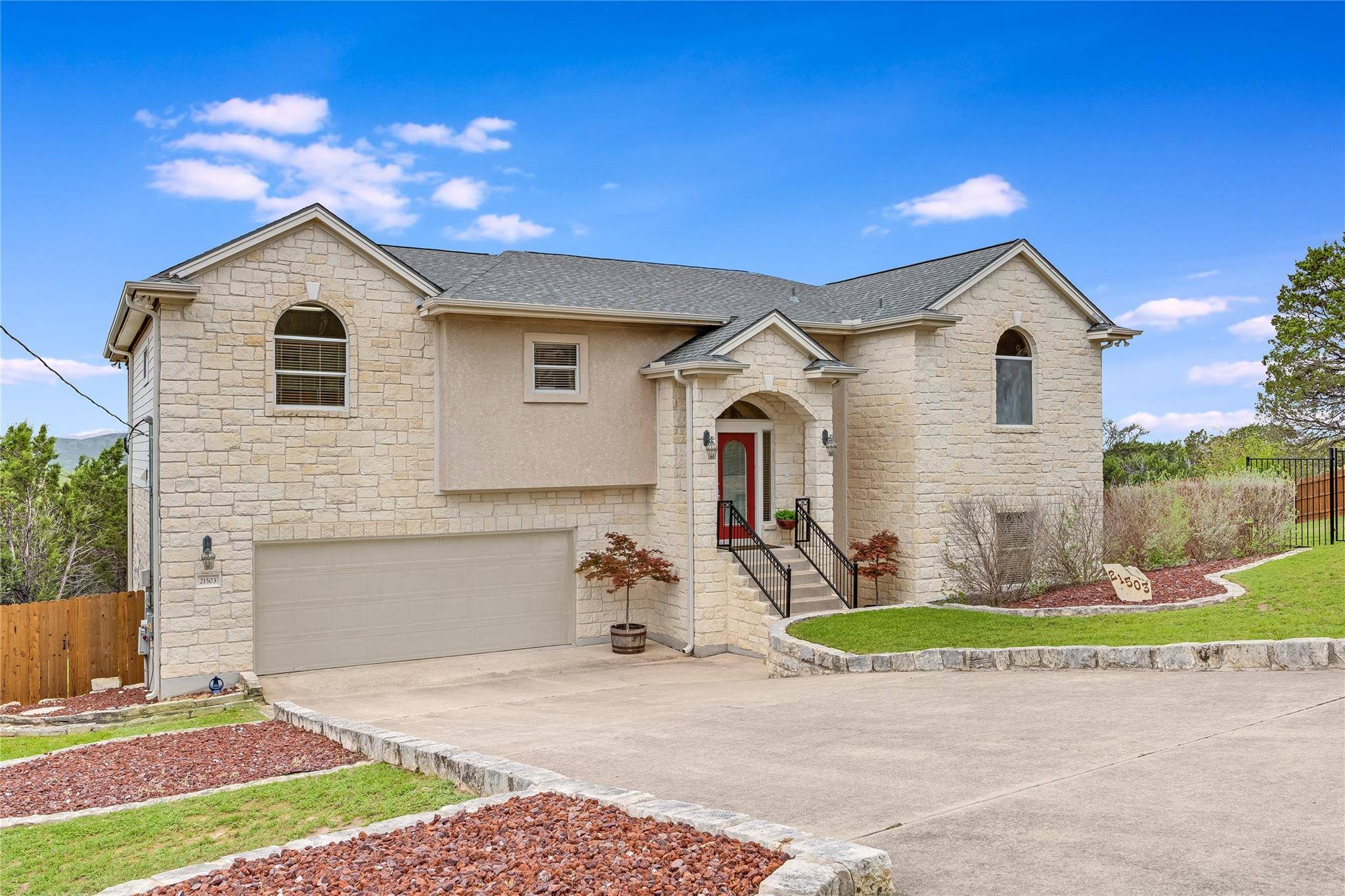 Lago Vista, TX 78645,21503 Surrey LN