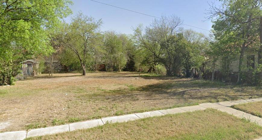 San Antonio, TX 78210,627 ESSEX ST