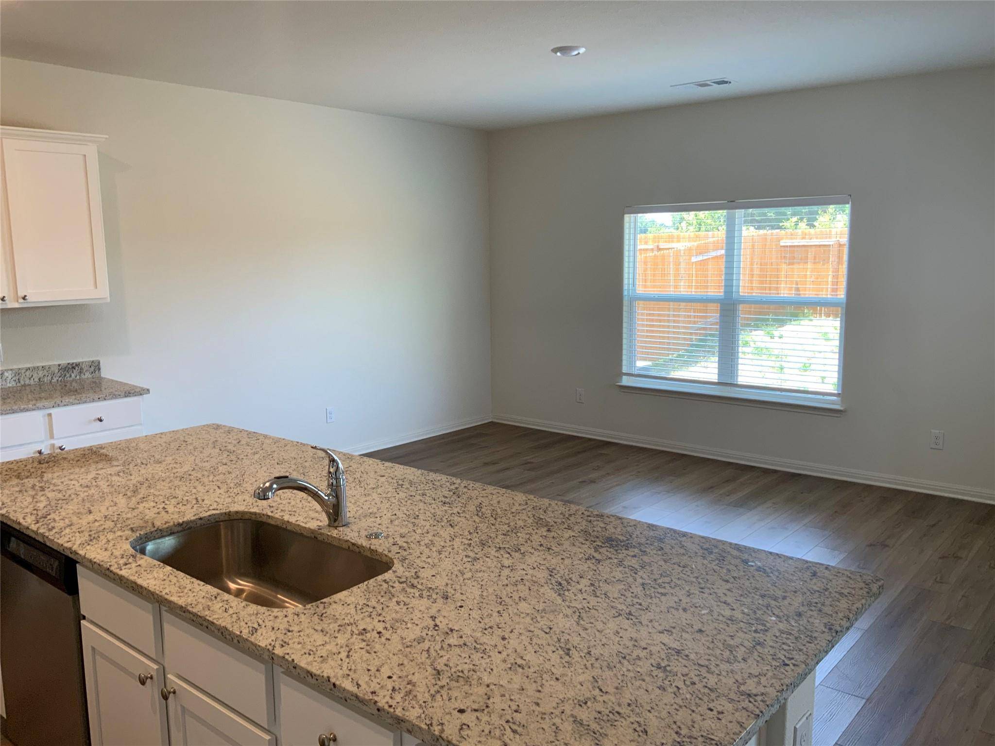 Jarrell, TX 76537,300 Silvercrest LN