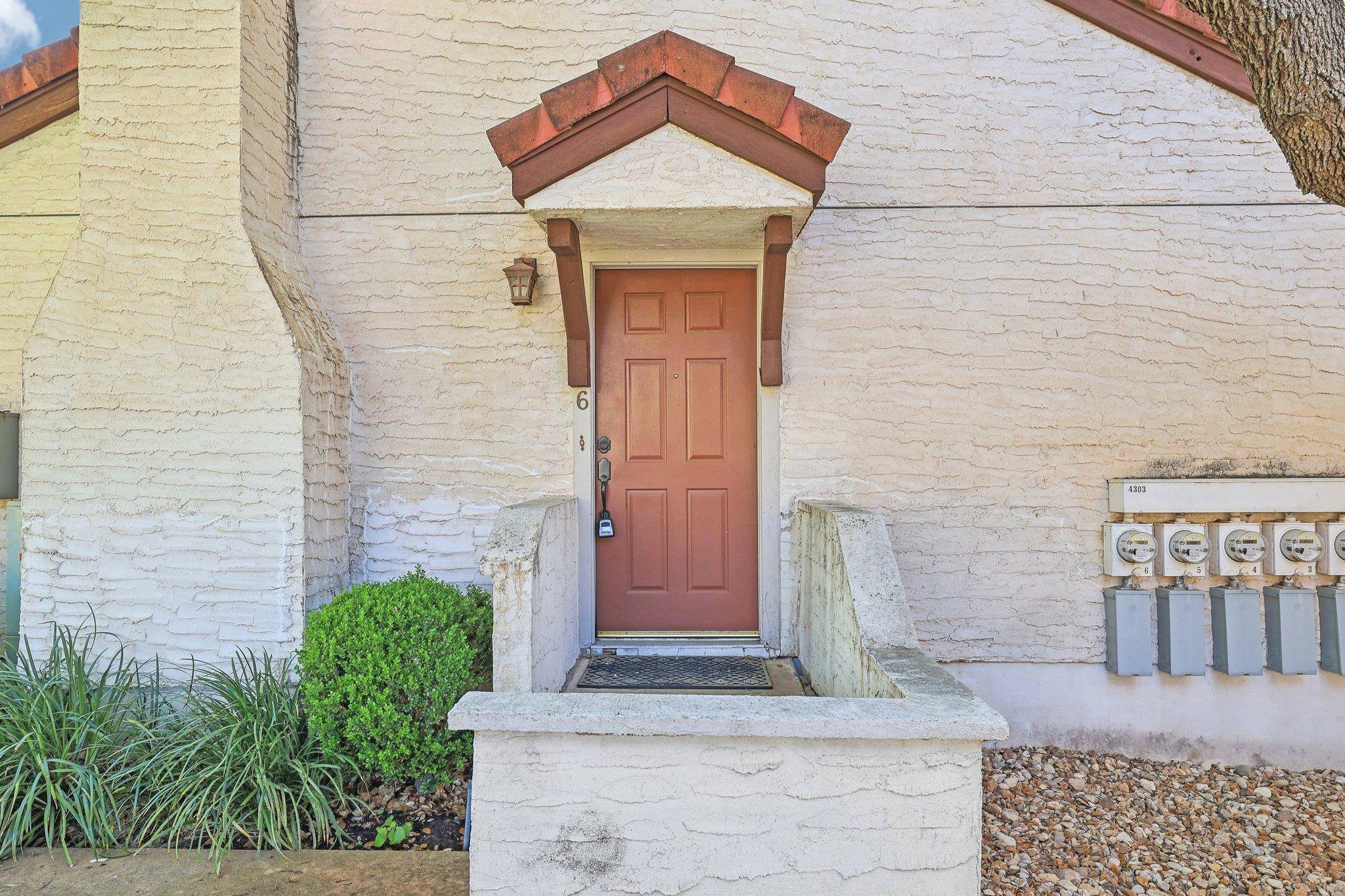 Austin, TX 78731,4303 Creek Ledge #B6