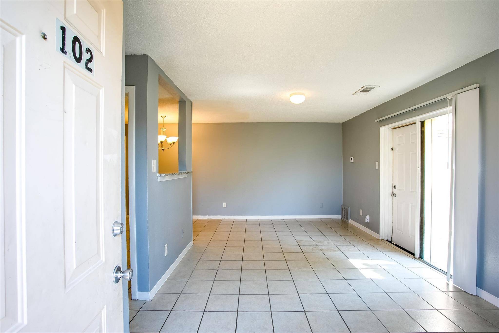 Austin, TX 78741,2215 Mission Hill CIR #102