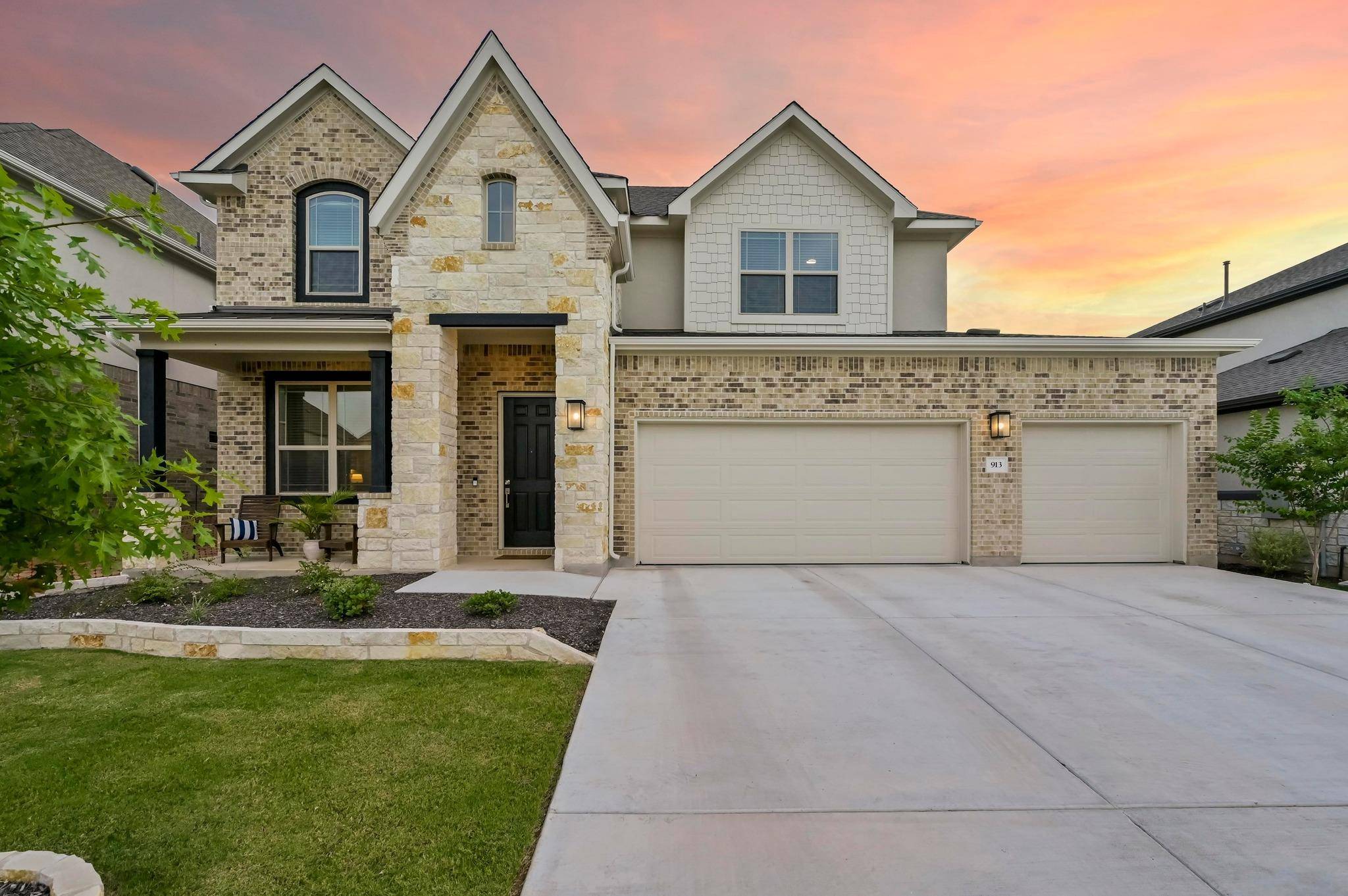 Leander, TX 78641,913 Landing LN