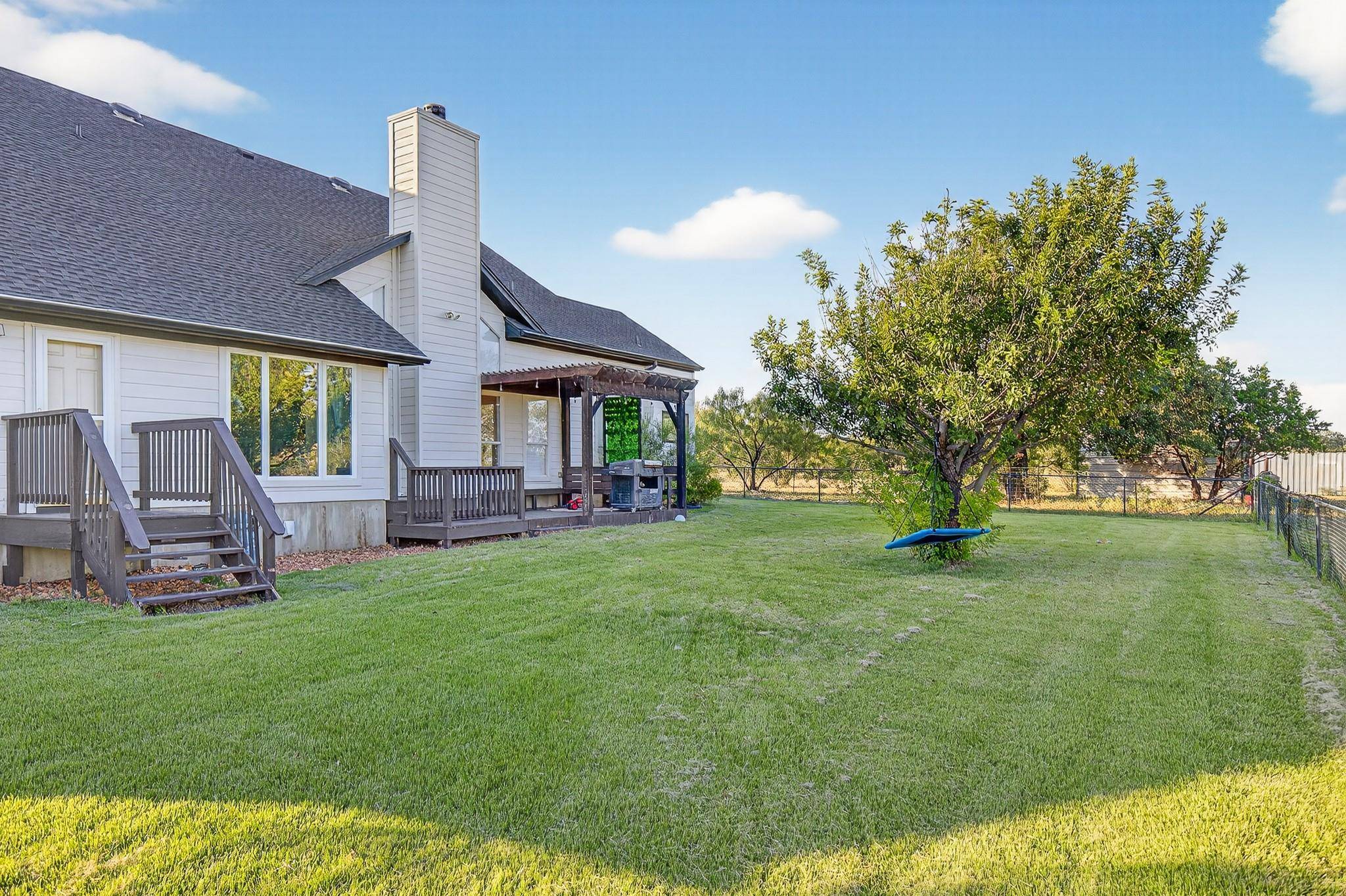 Marble Falls, TX 78654,435 Oxbow TRL