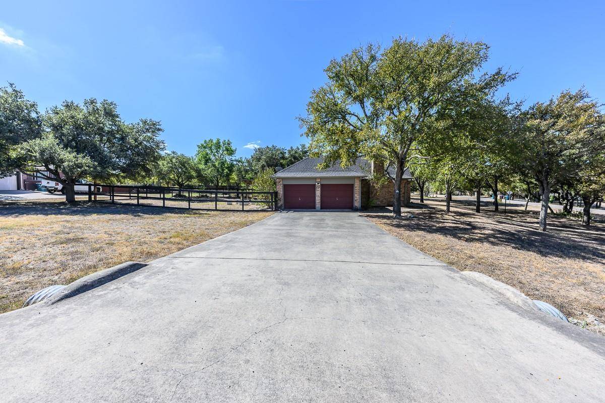 Mountain City, TX 78610,121 Maple DR