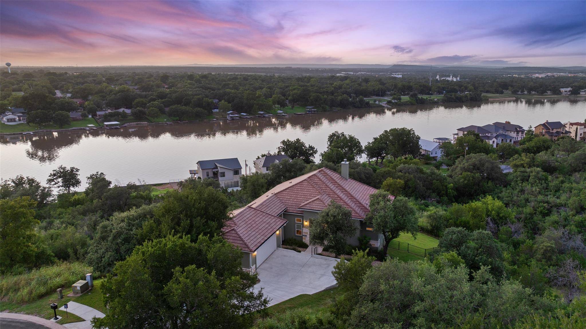 Marble Falls, TX 78654,520 Bendito WAY
