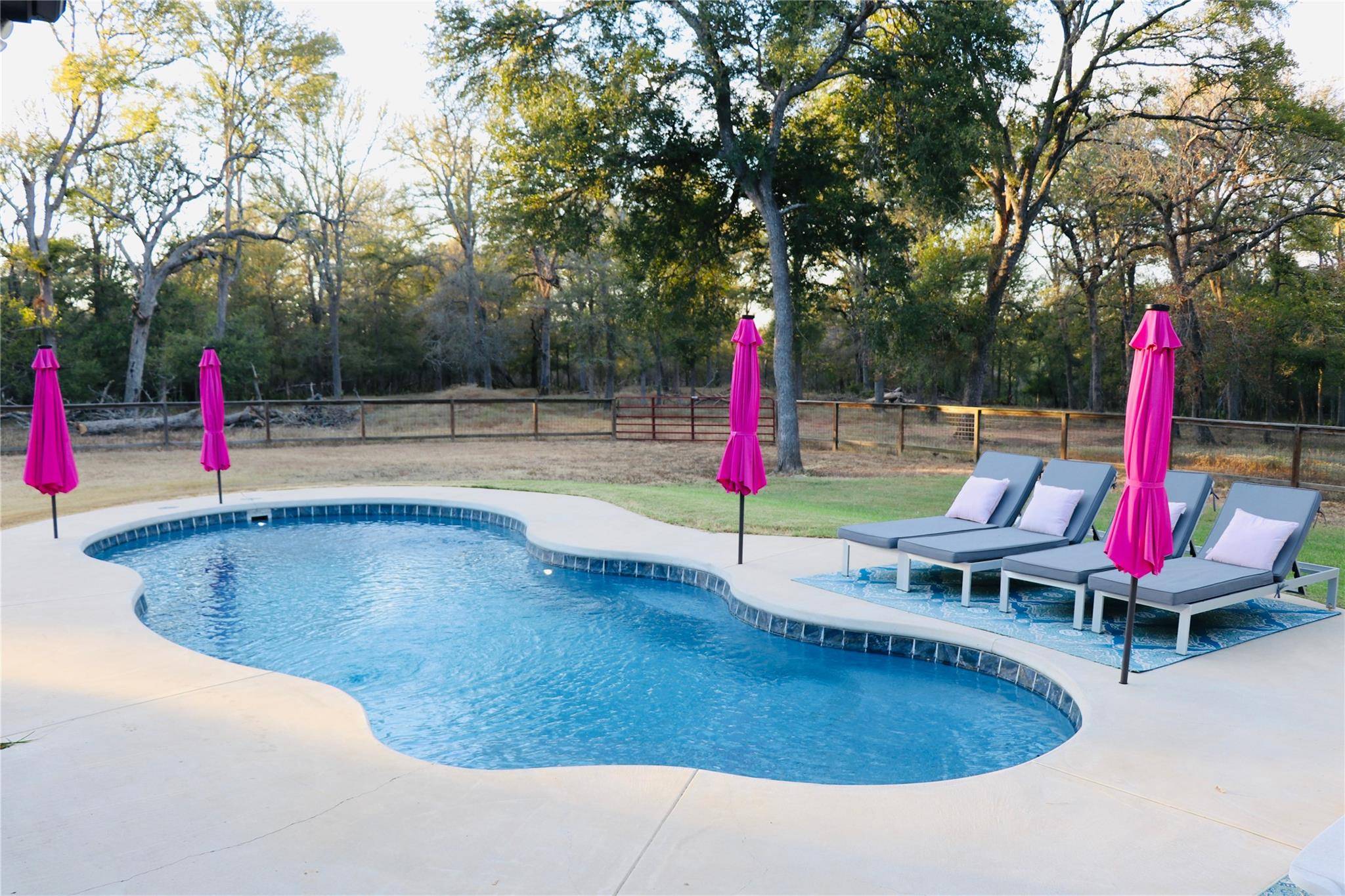 Red Rock, TX 78662,1672 Watterson RD