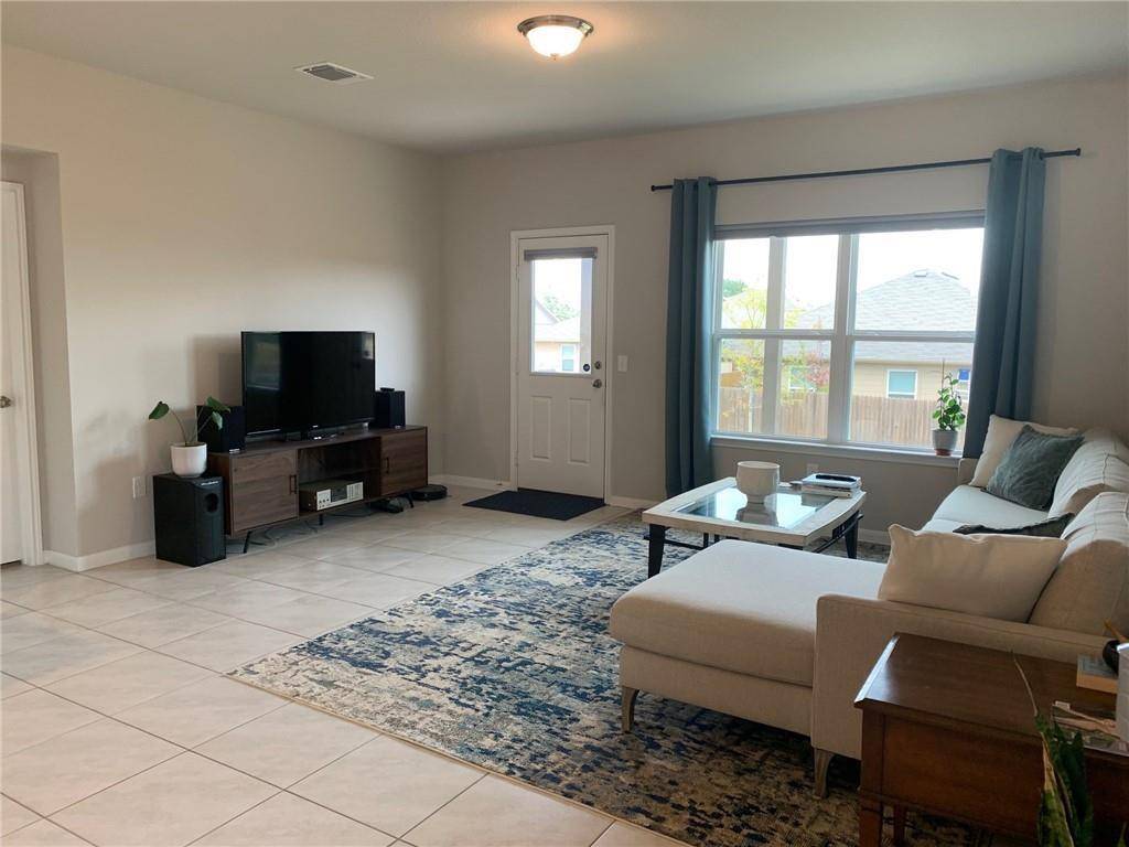 Austin, TX 78744,6712 Paseo San Lucas LN