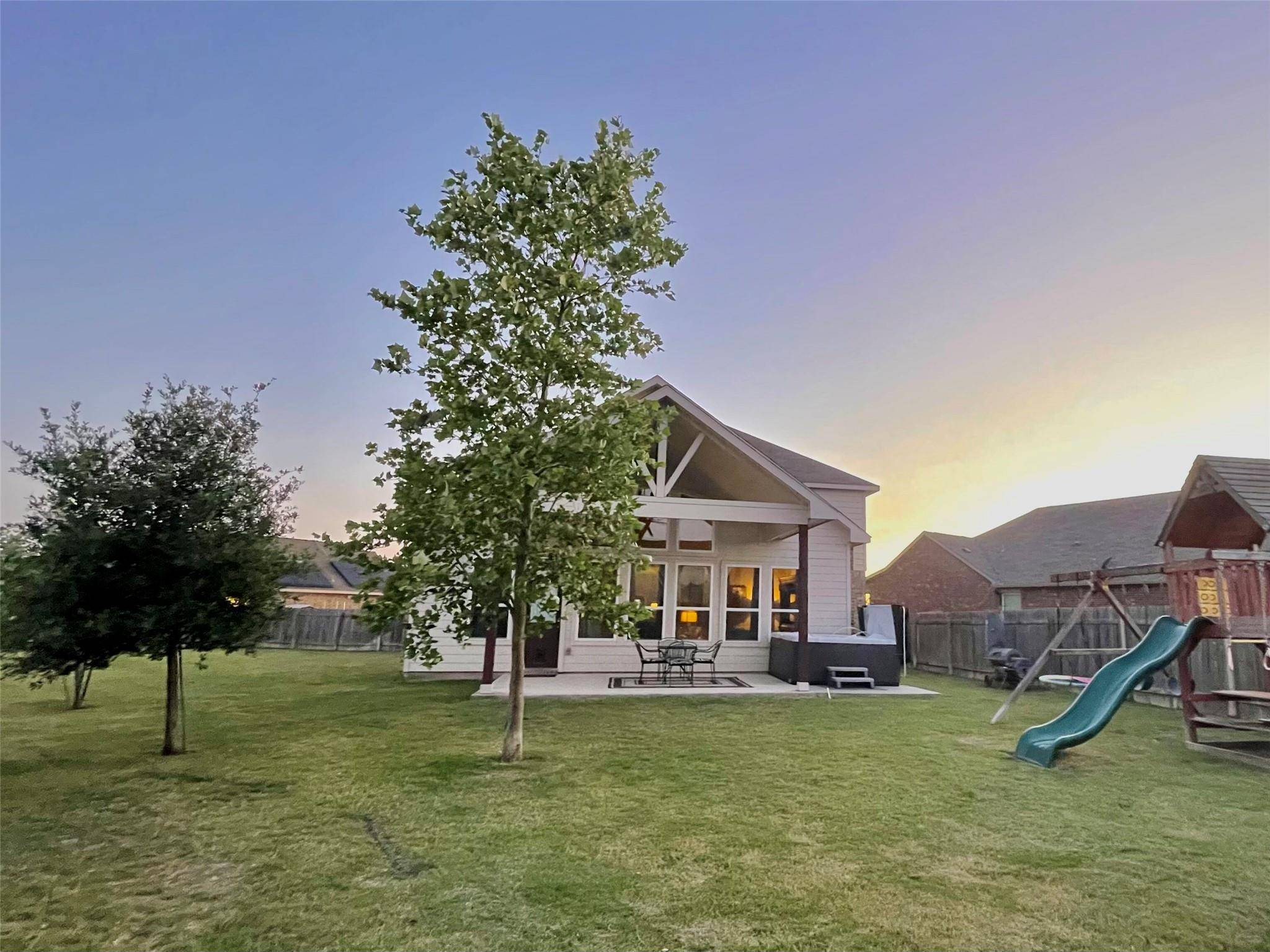 Hutto, TX 78634,1010 Papaya CV