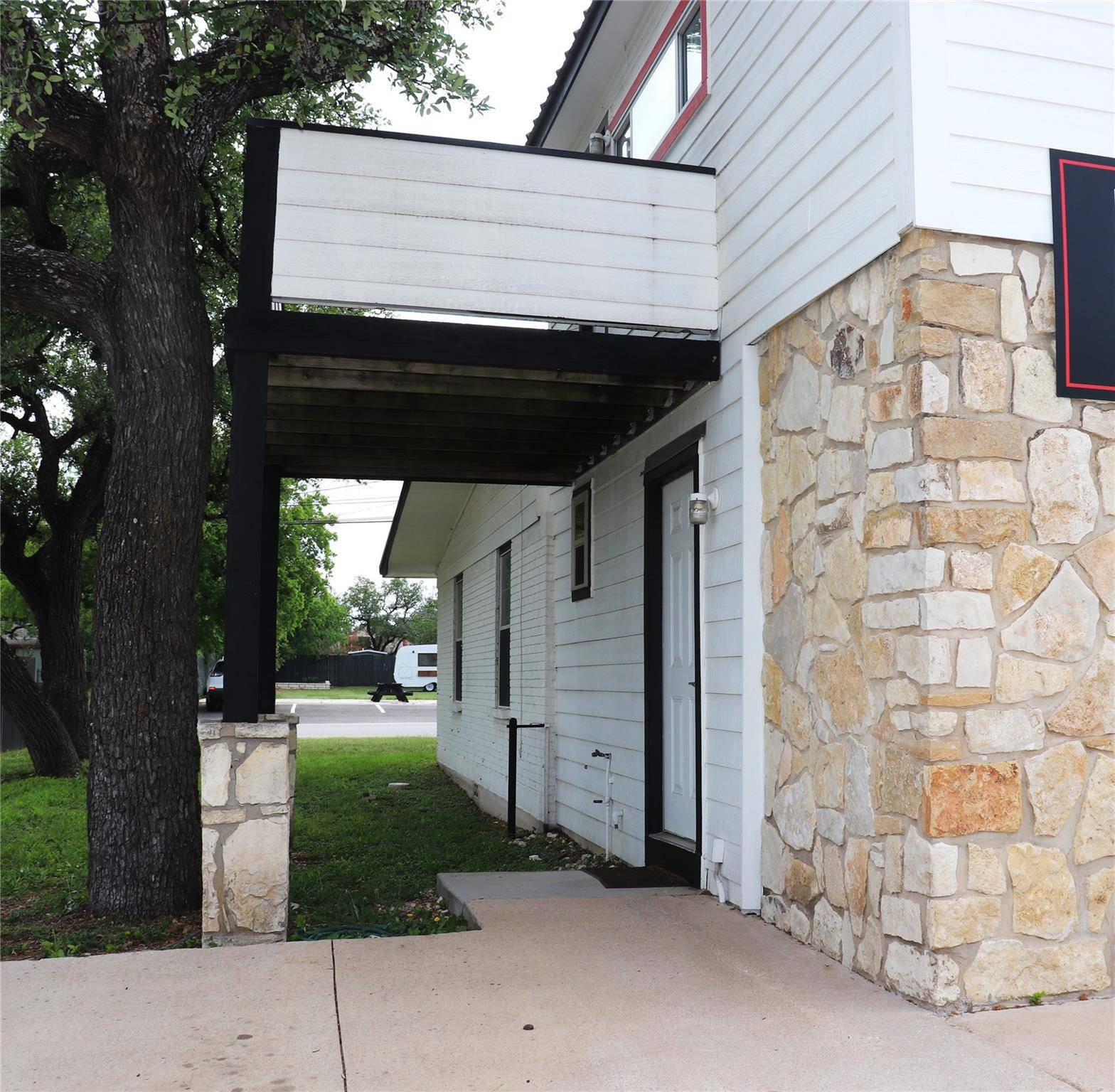 Bertram, TX 78605,326 E Highway 29