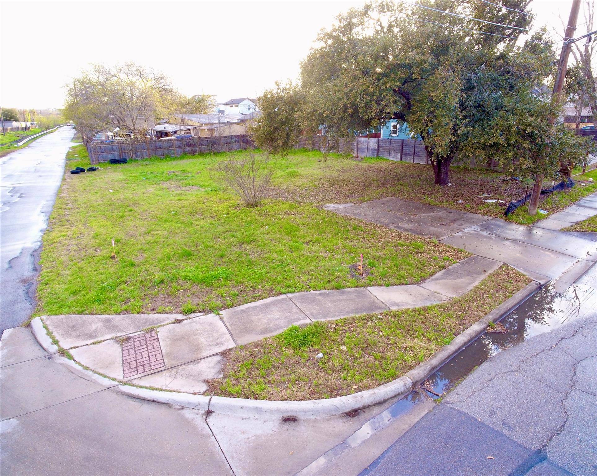 Austin, TX 78741,6817 Montana ST