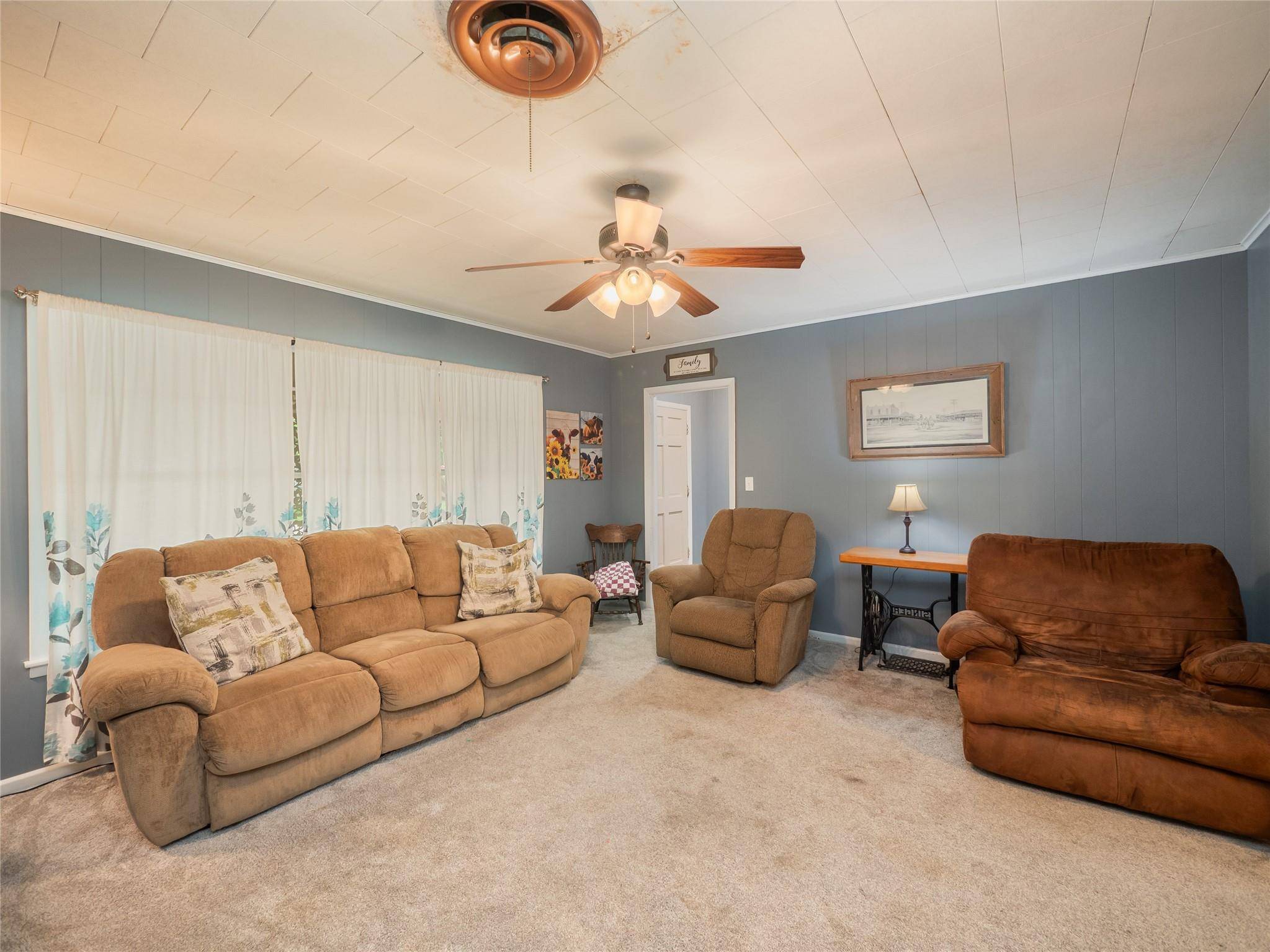 Thrall, TX 76578,302 Vernon ST