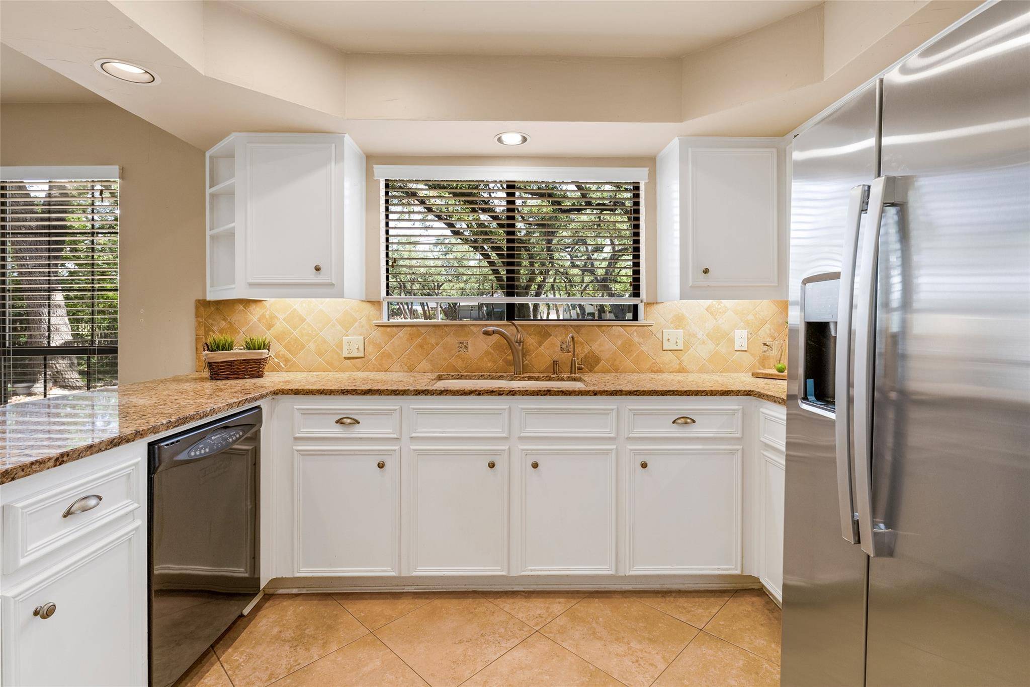 Austin, TX 78750,9006 Balcones Club DR