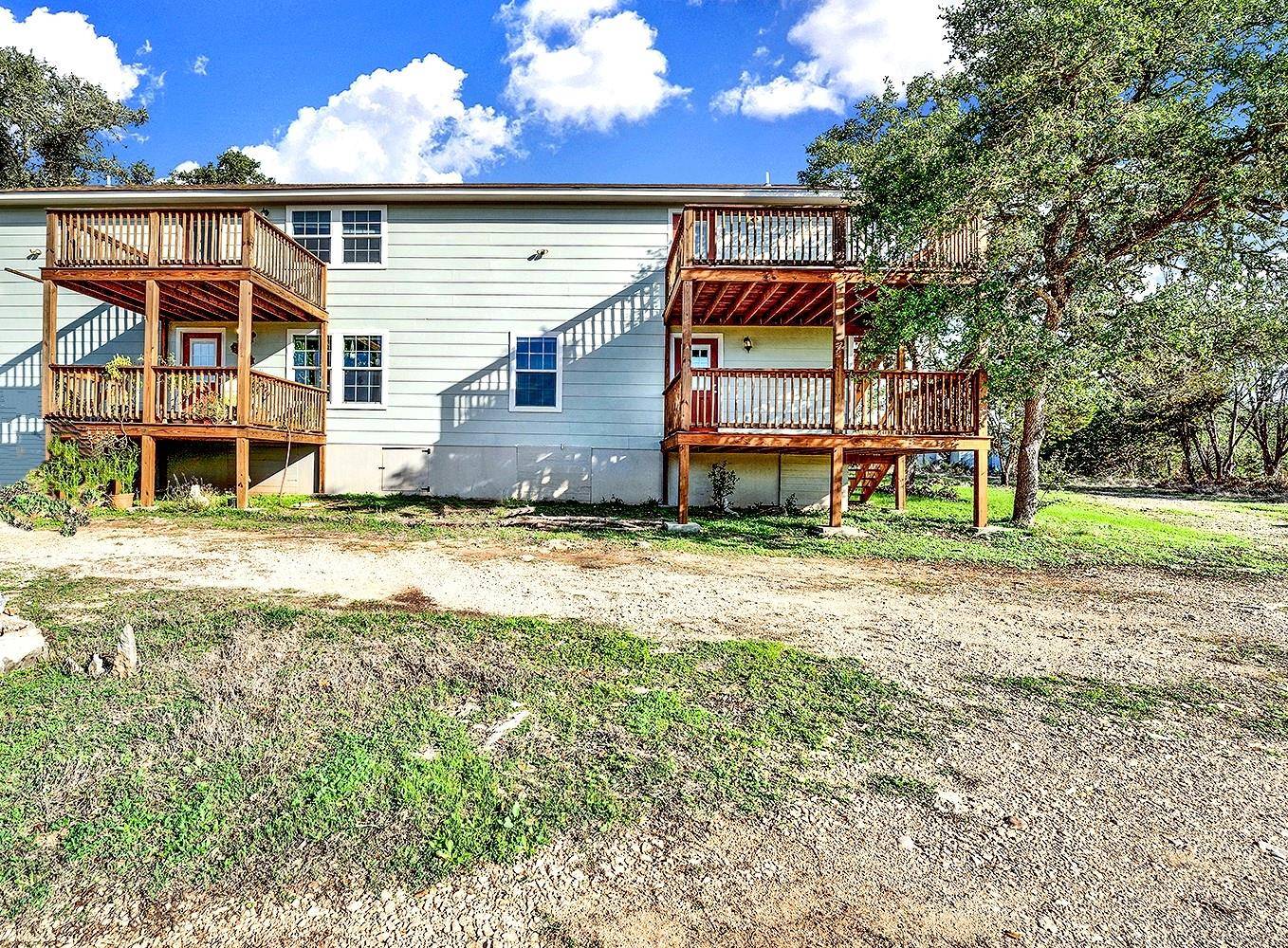 San Marcos, TX 78666,207 Oakwood LOOP