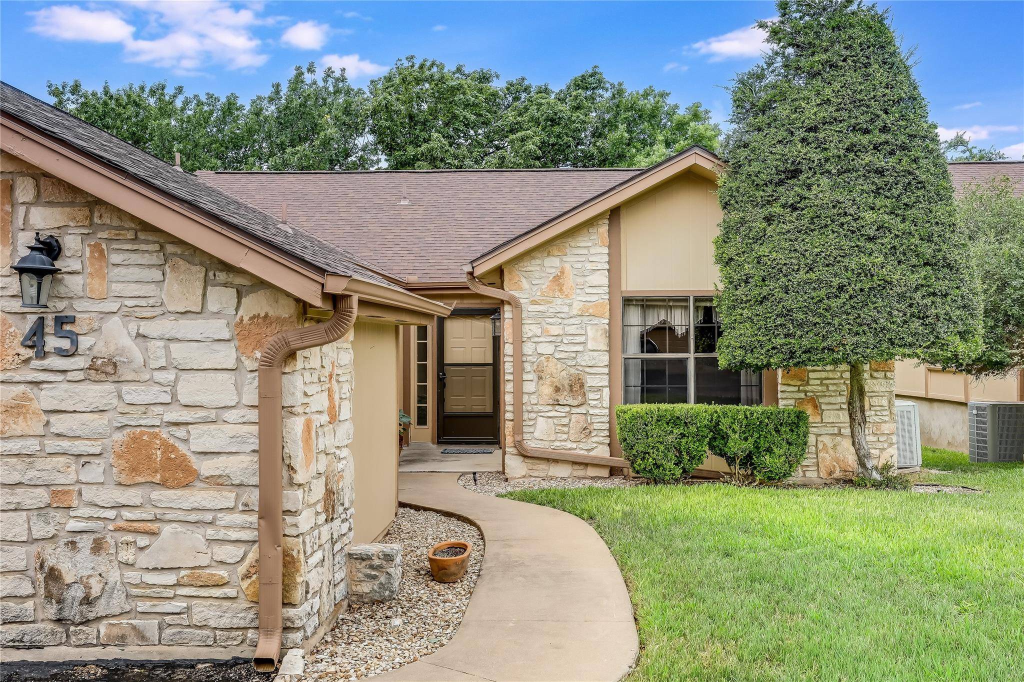 Lago Vista, TX 78645,45 Oaks PL