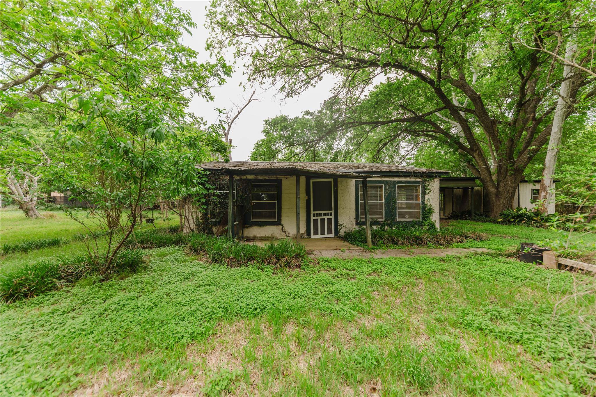 Smithville, TX 78957,262 Highway 95 S #A