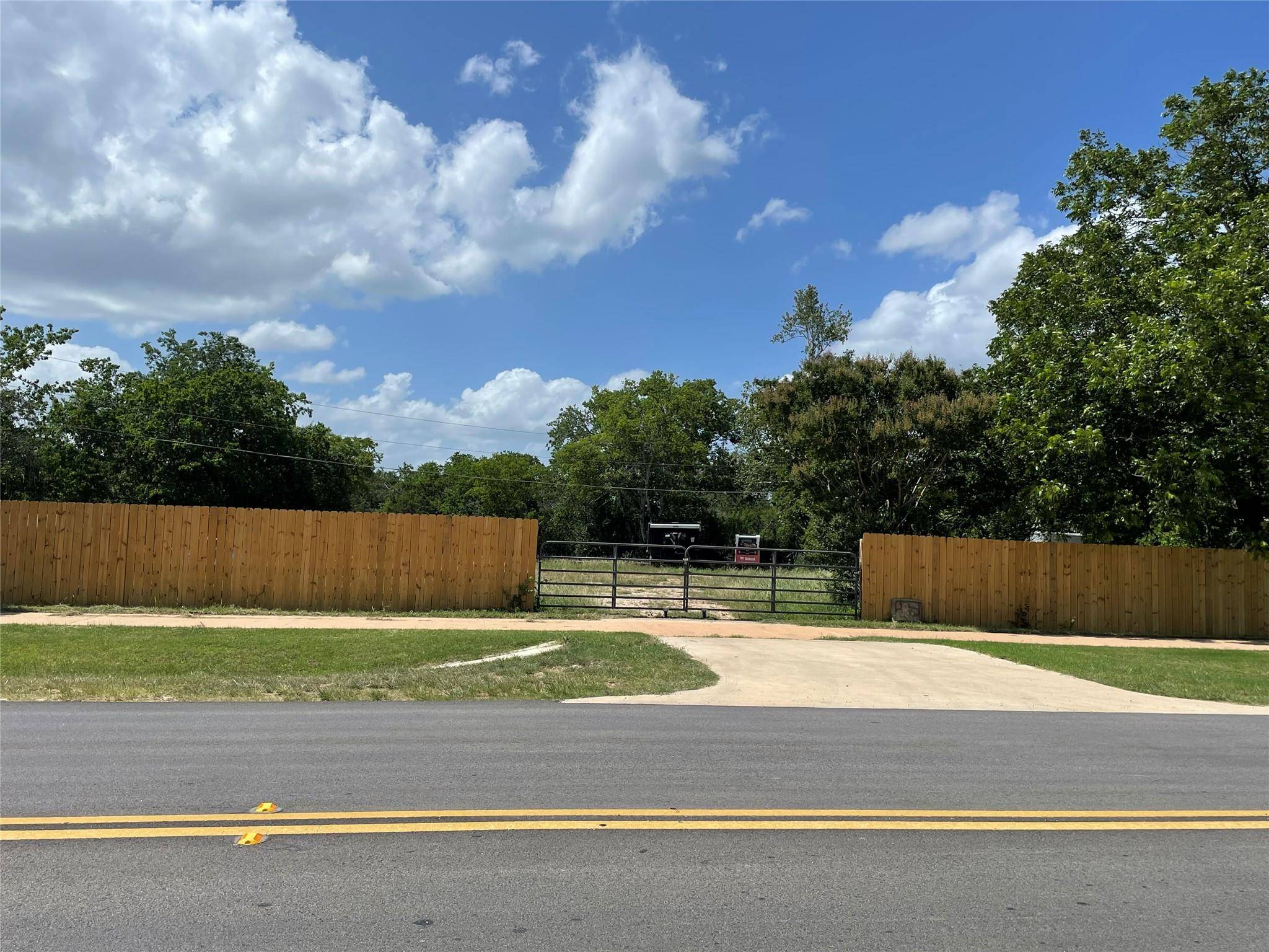 Liberty Hill, TX 78642,400 Main ST